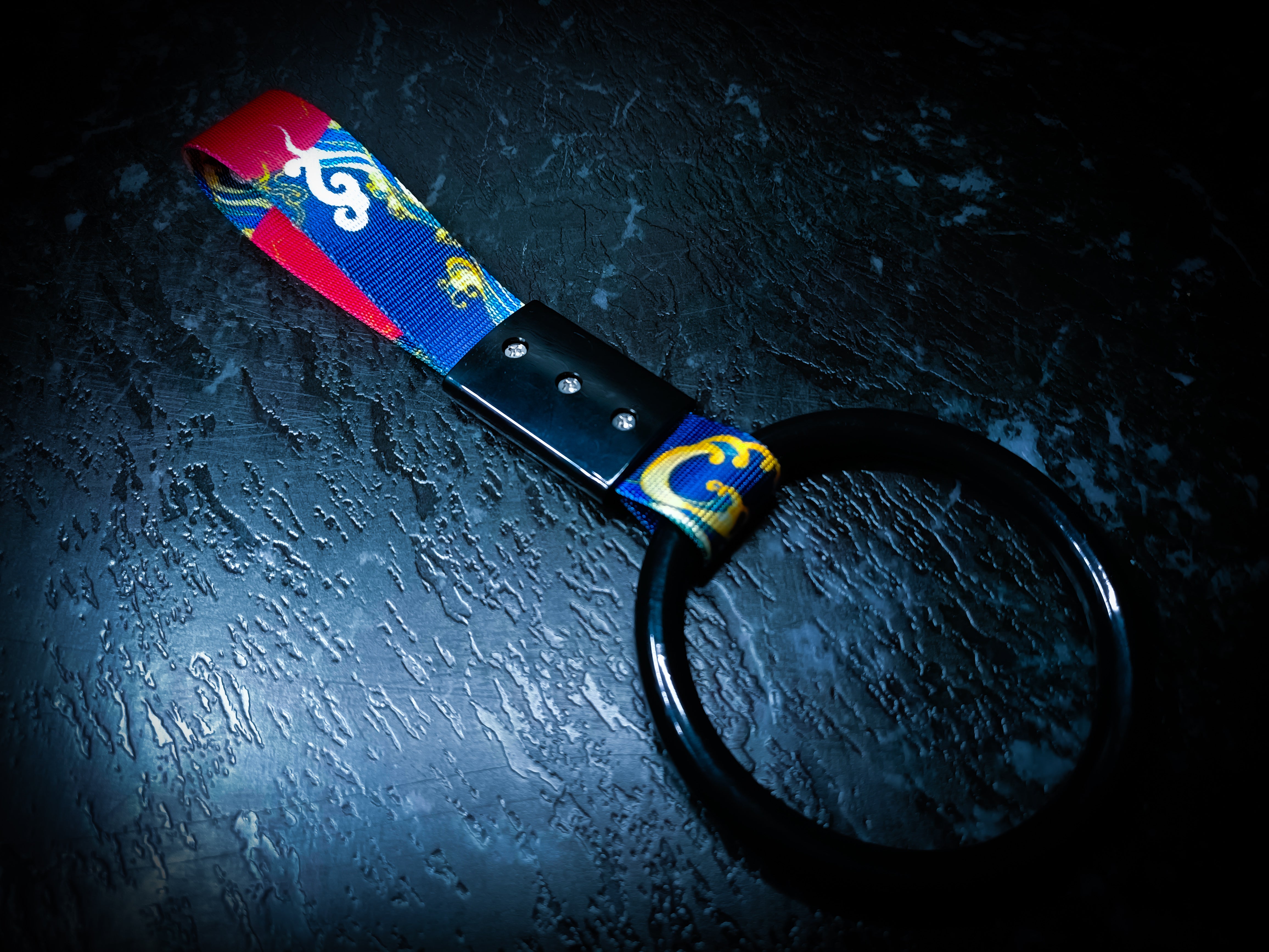Tsurikawa Rising Sun Black and Blue Waves Black Circle Train/Bus Handle