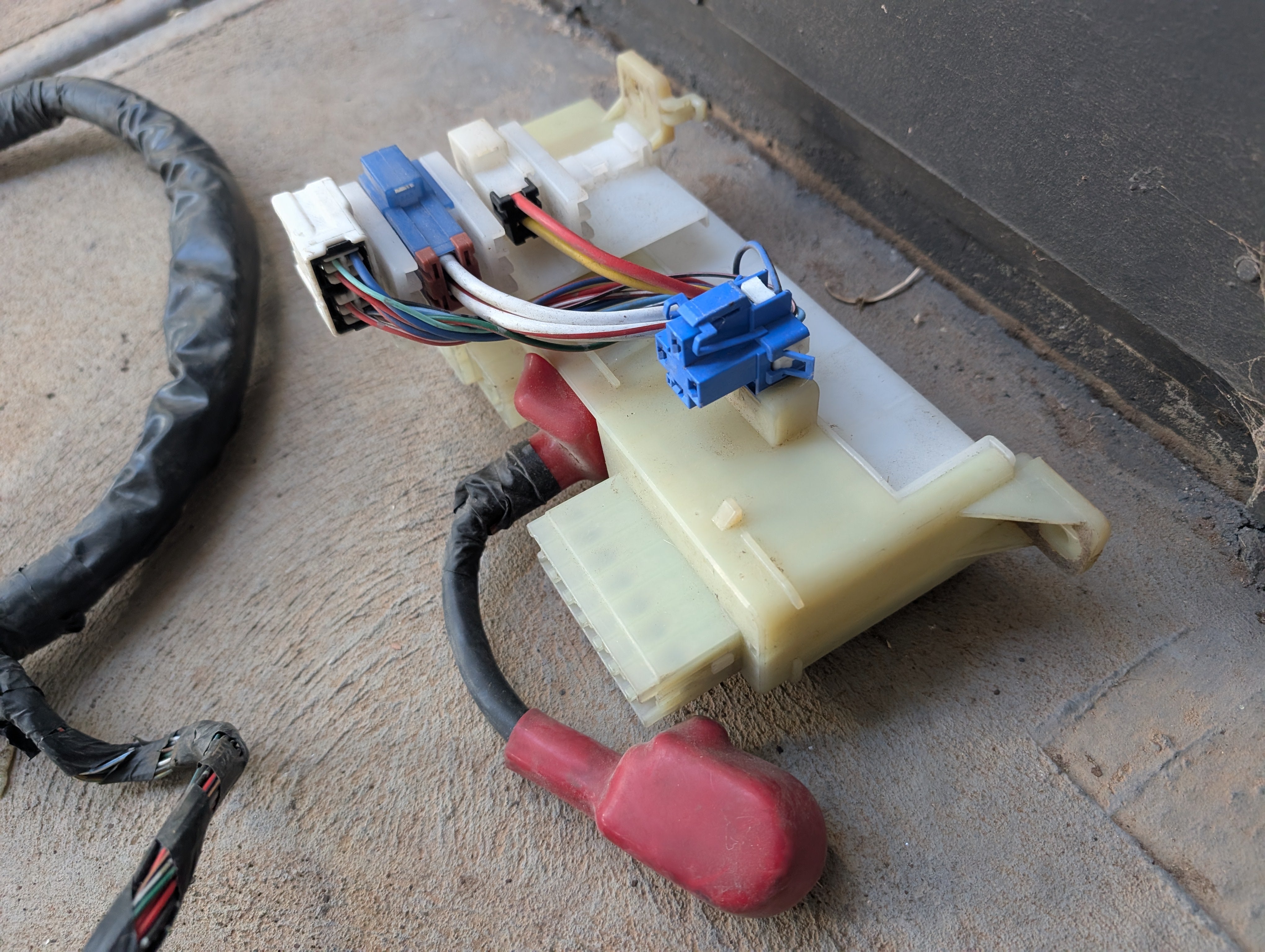 Nissan Skyline R33 GTST Coupe Body Wiring Loom "24015 22U04"