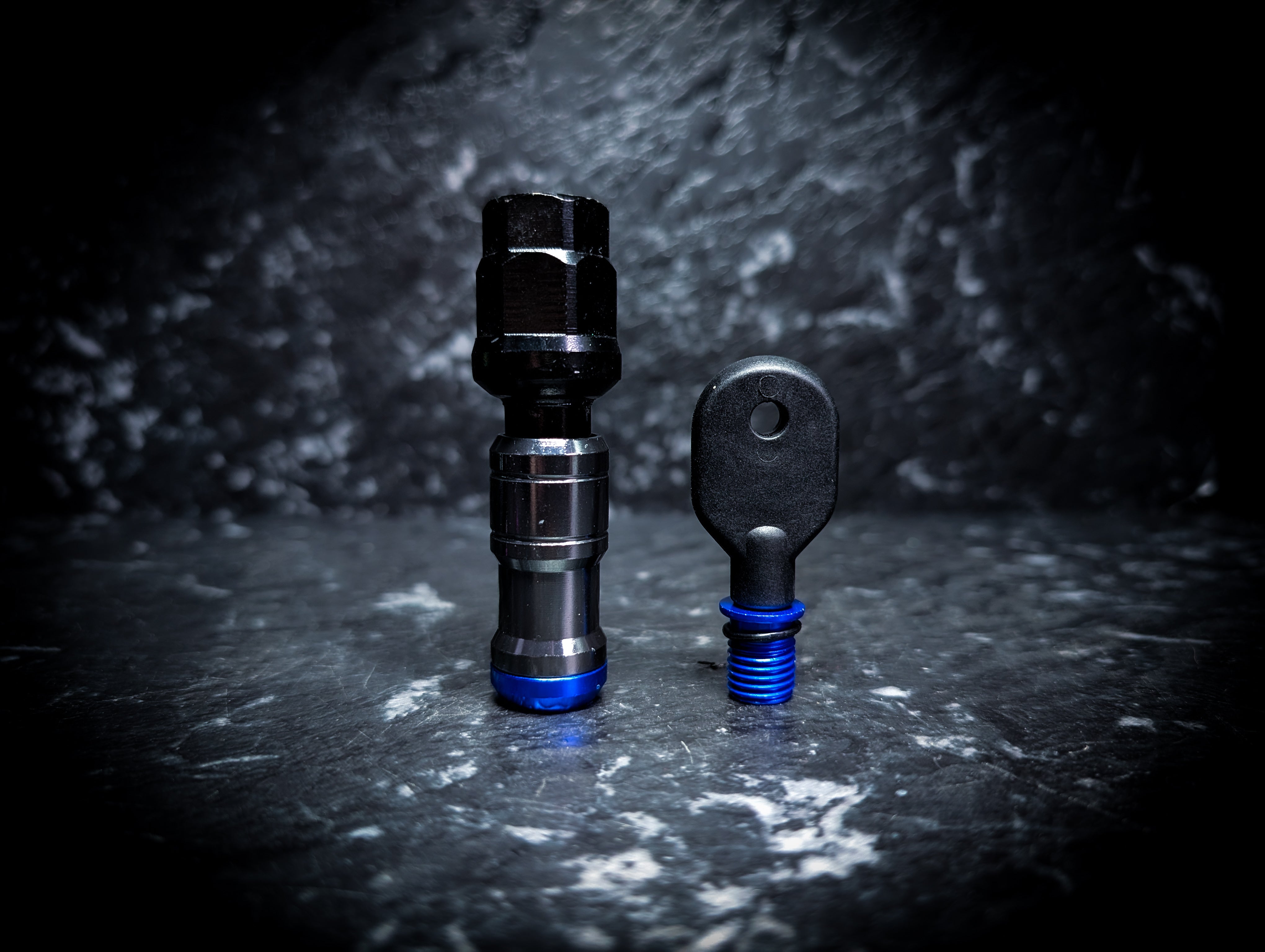Blue Capped • Gunmetal Security Wheel Nuts