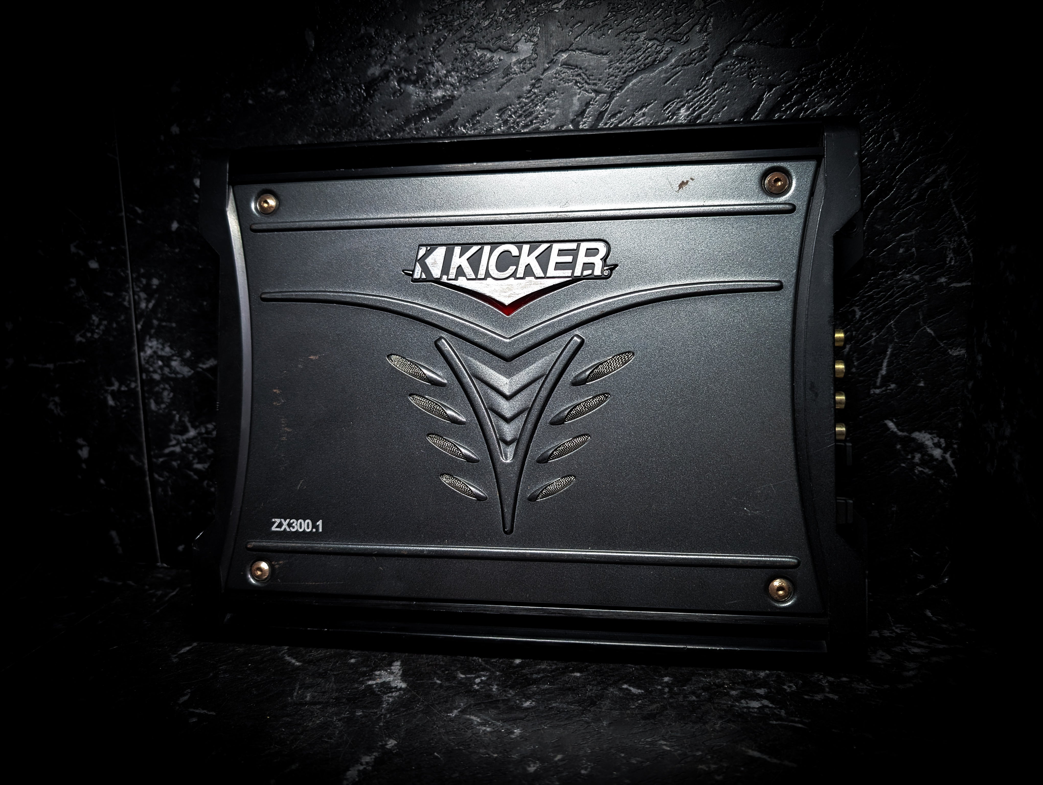 KICKER 300watt RMS Monoblock Amplifier