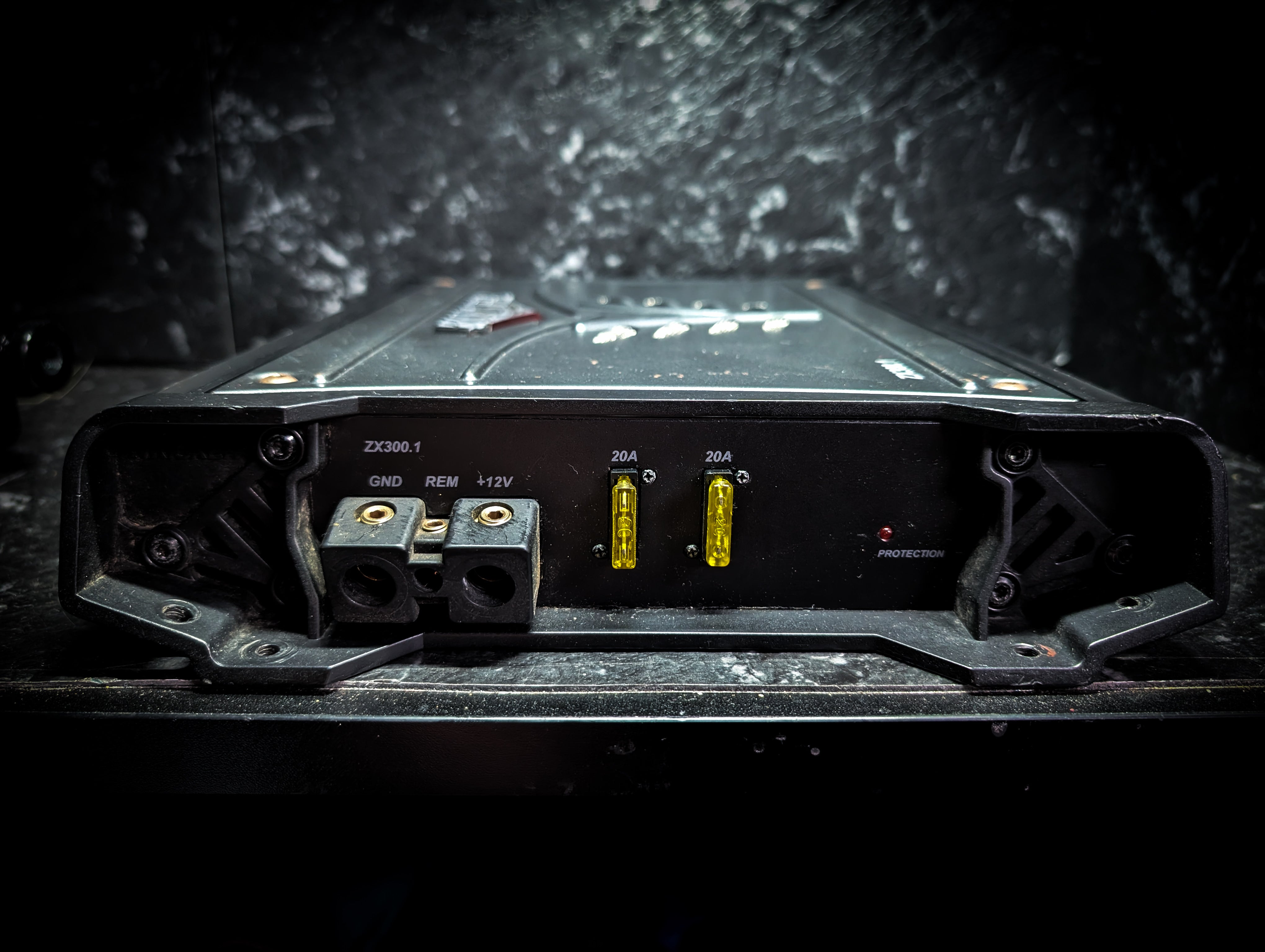 KICKER 300watt RMS Monoblock Amplifier