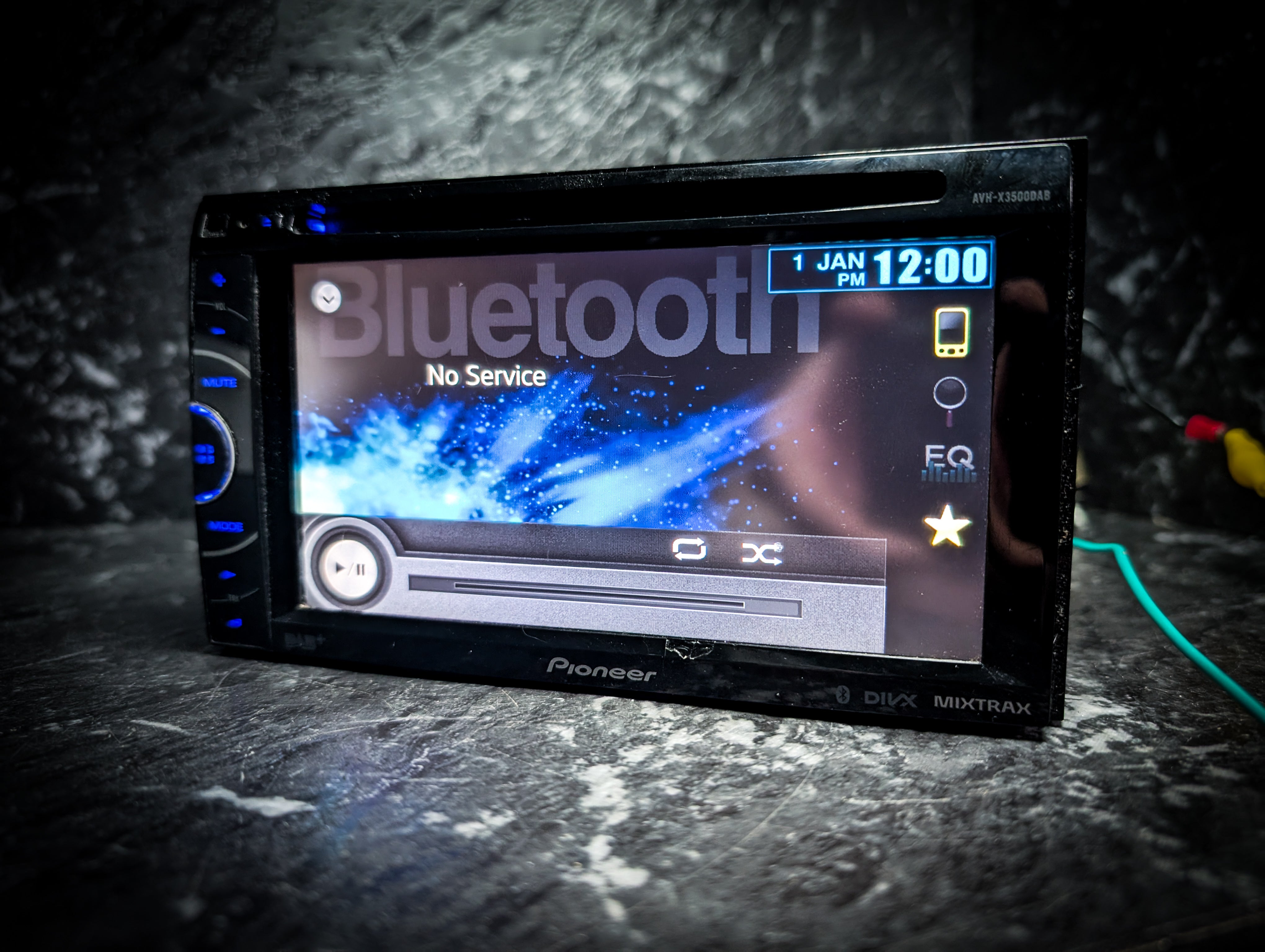 PIONEER Bluetooth Touchscreen Double Din Car Stereo