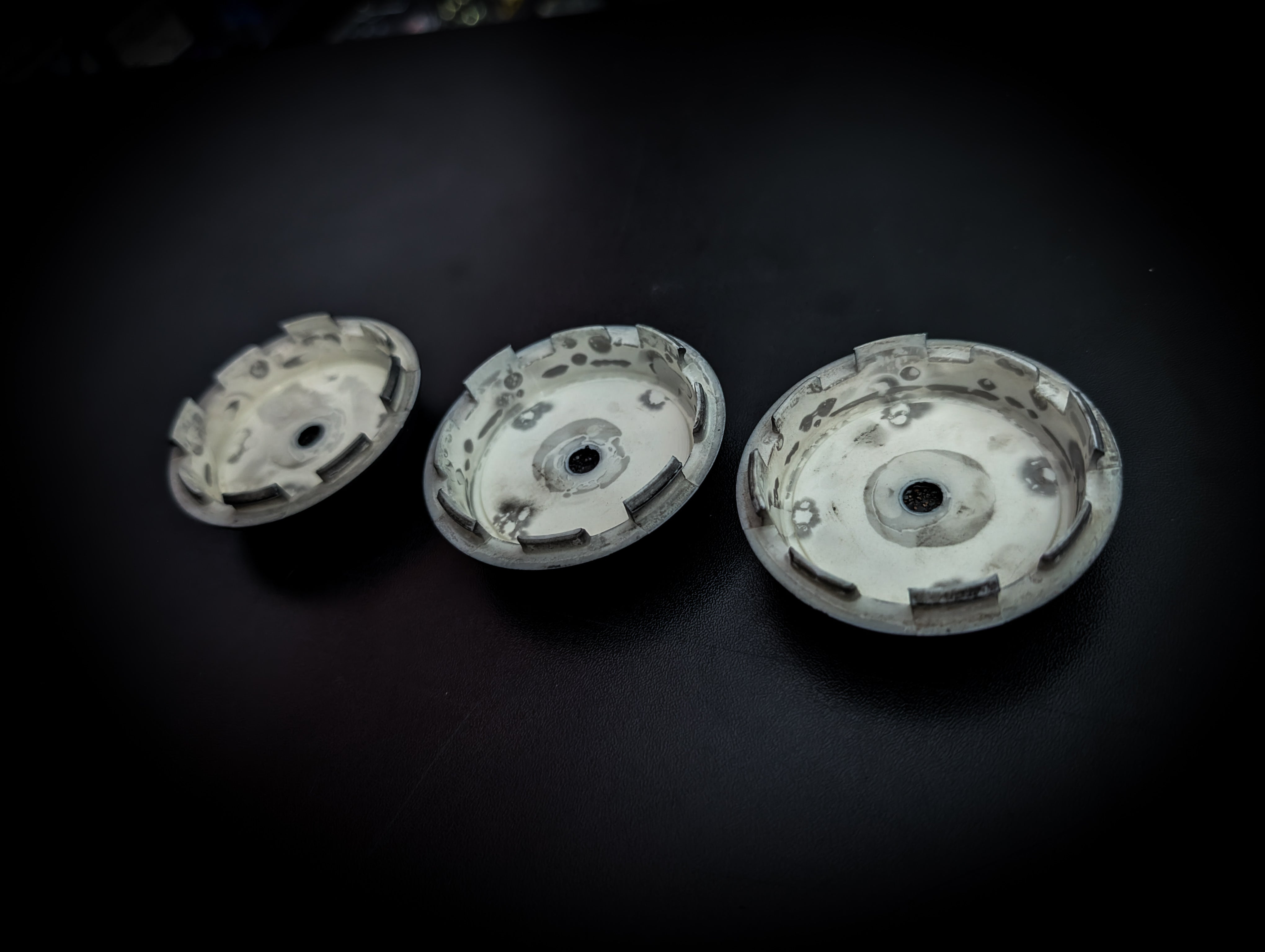 RAYS GRAM LIGHTS 57 PRO Original Centre Caps x 3