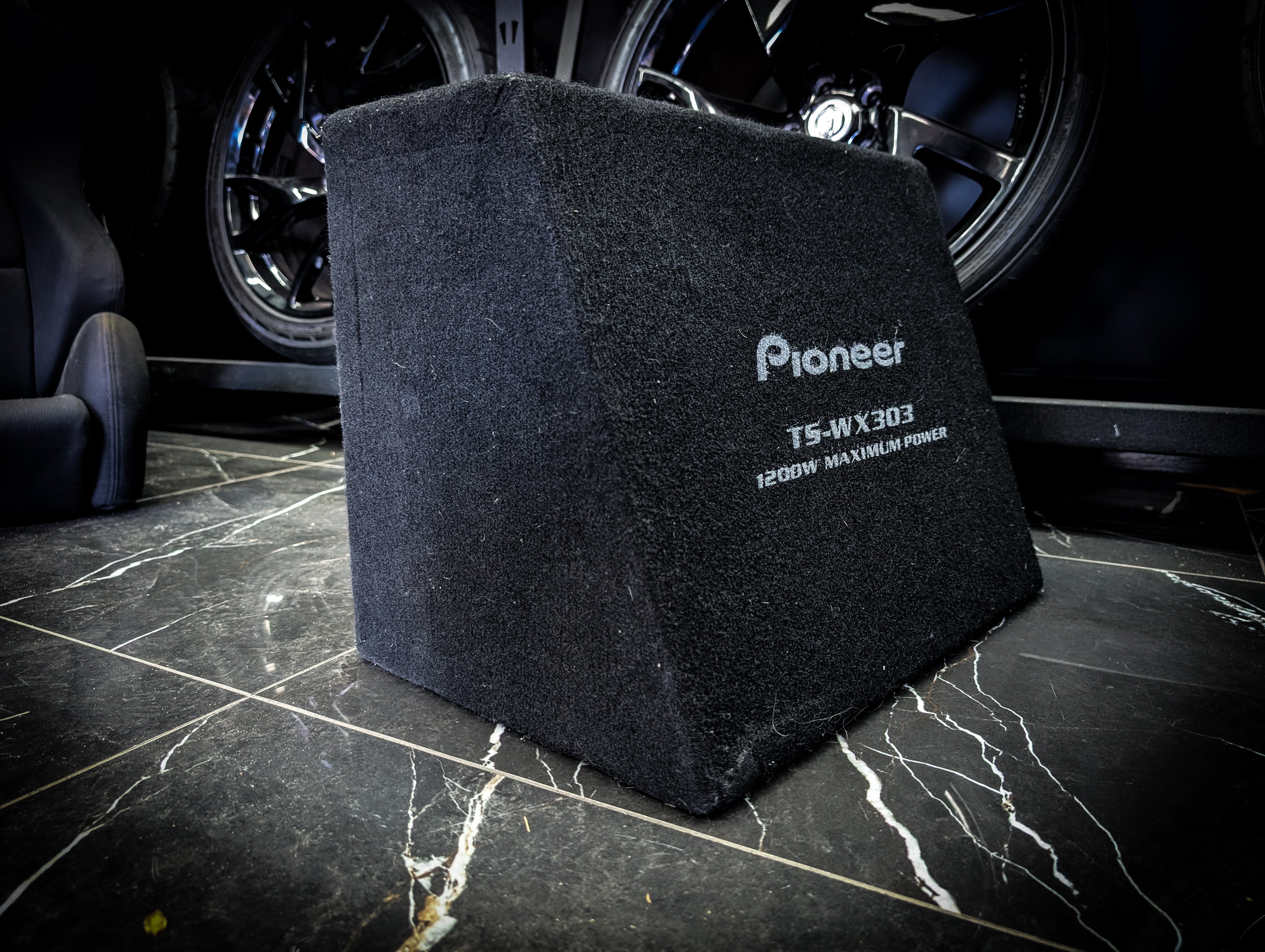 PIONEER 1200watt 12" Ported Subwoofer