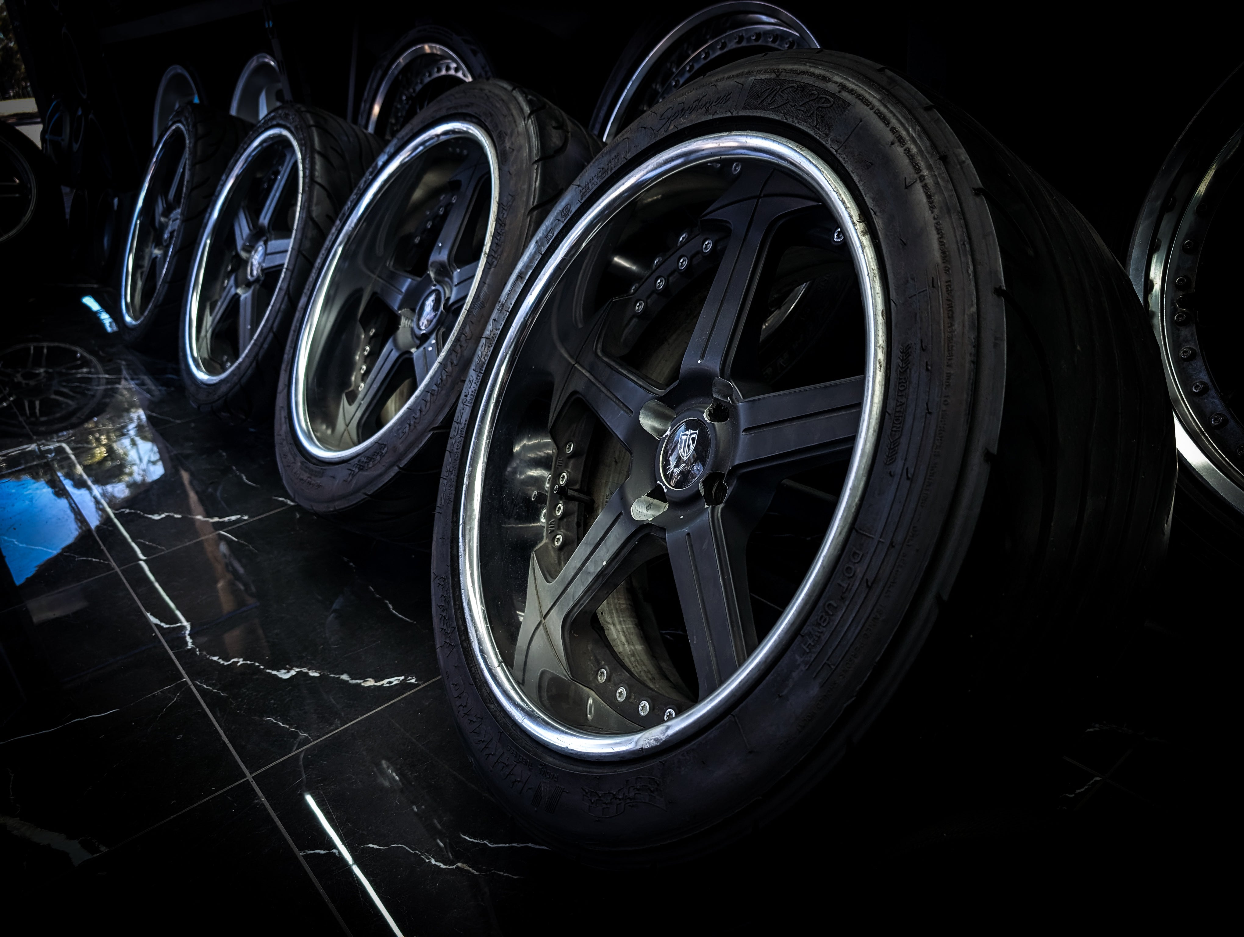 18" Riverside Trafficstar RTS 3 Piece Wheels x 4