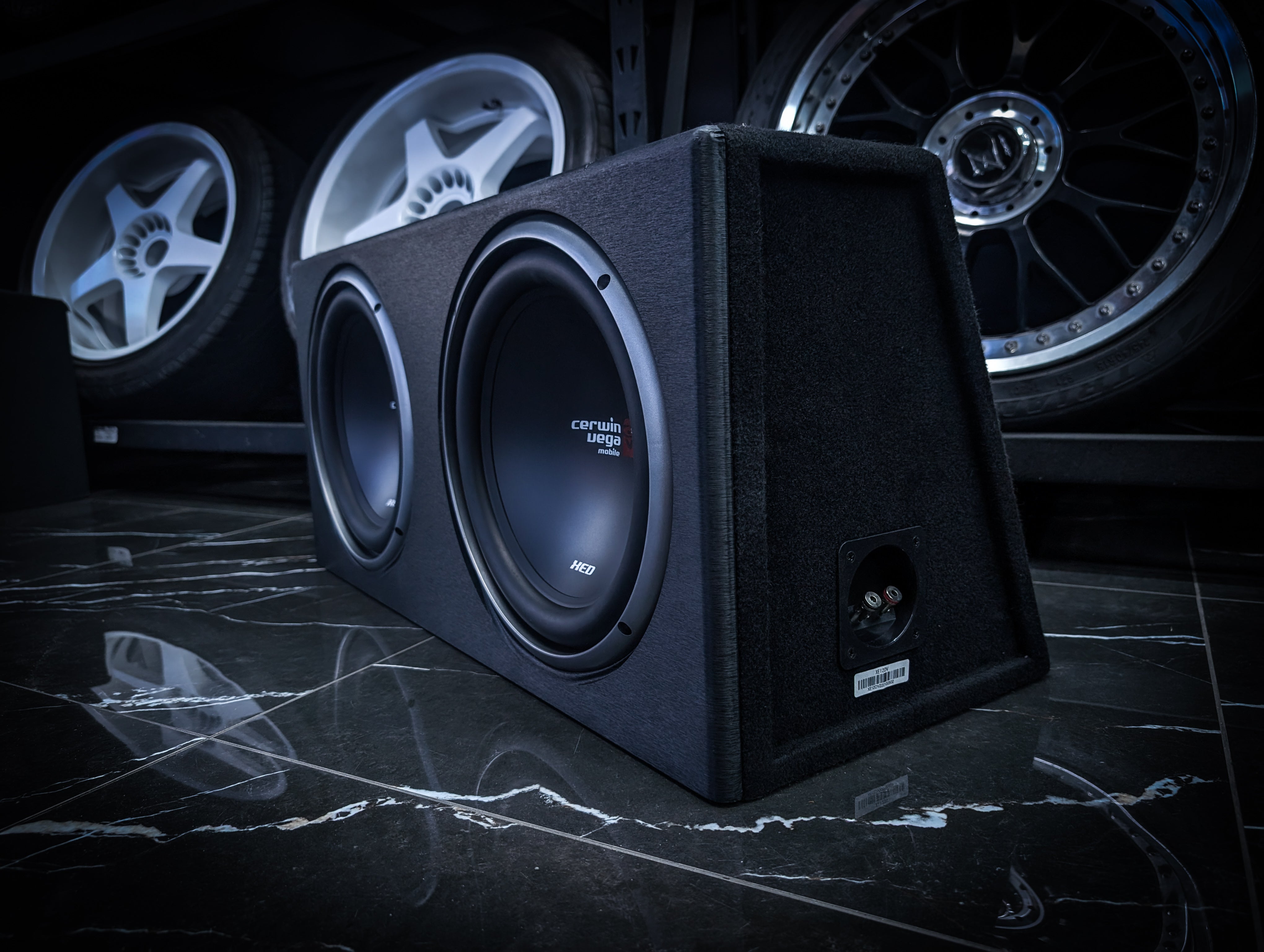 CERWIN VEGA XED 1600watt Dual 12" Subwoofers