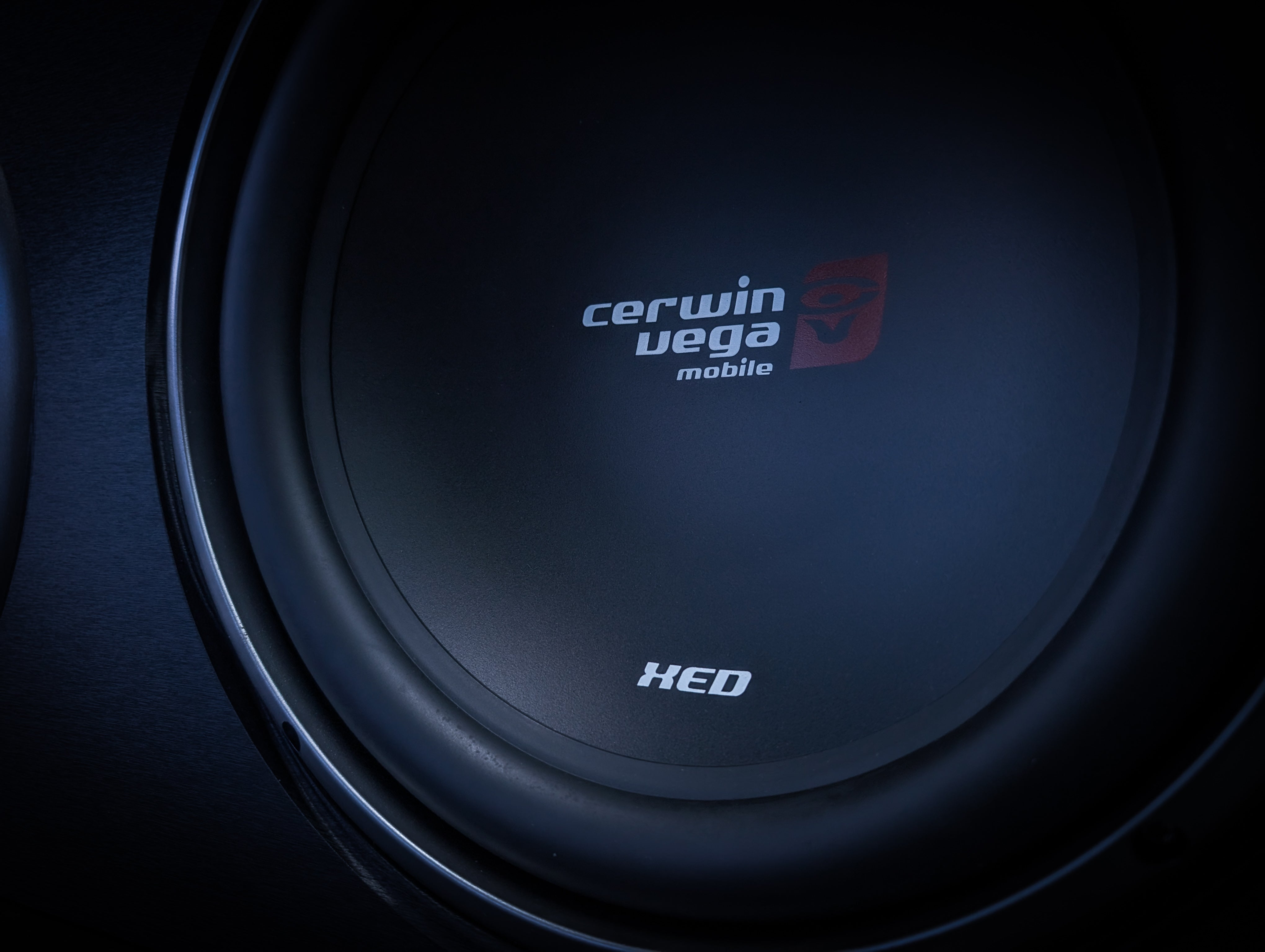 CERWIN VEGA XED 1600watt Dual 12" Subwoofers