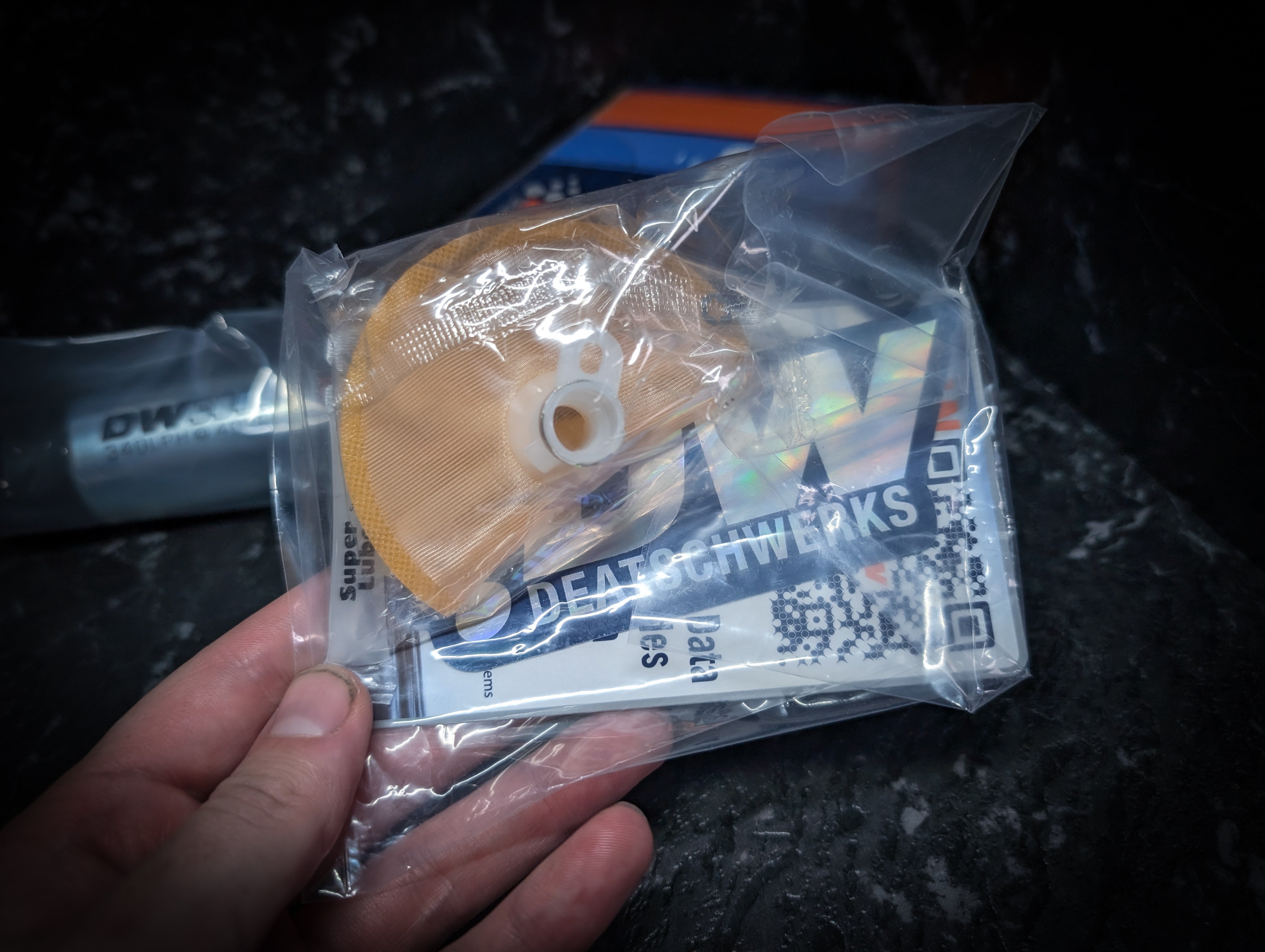 DW Subaru EJ25 300c Fuel Pump