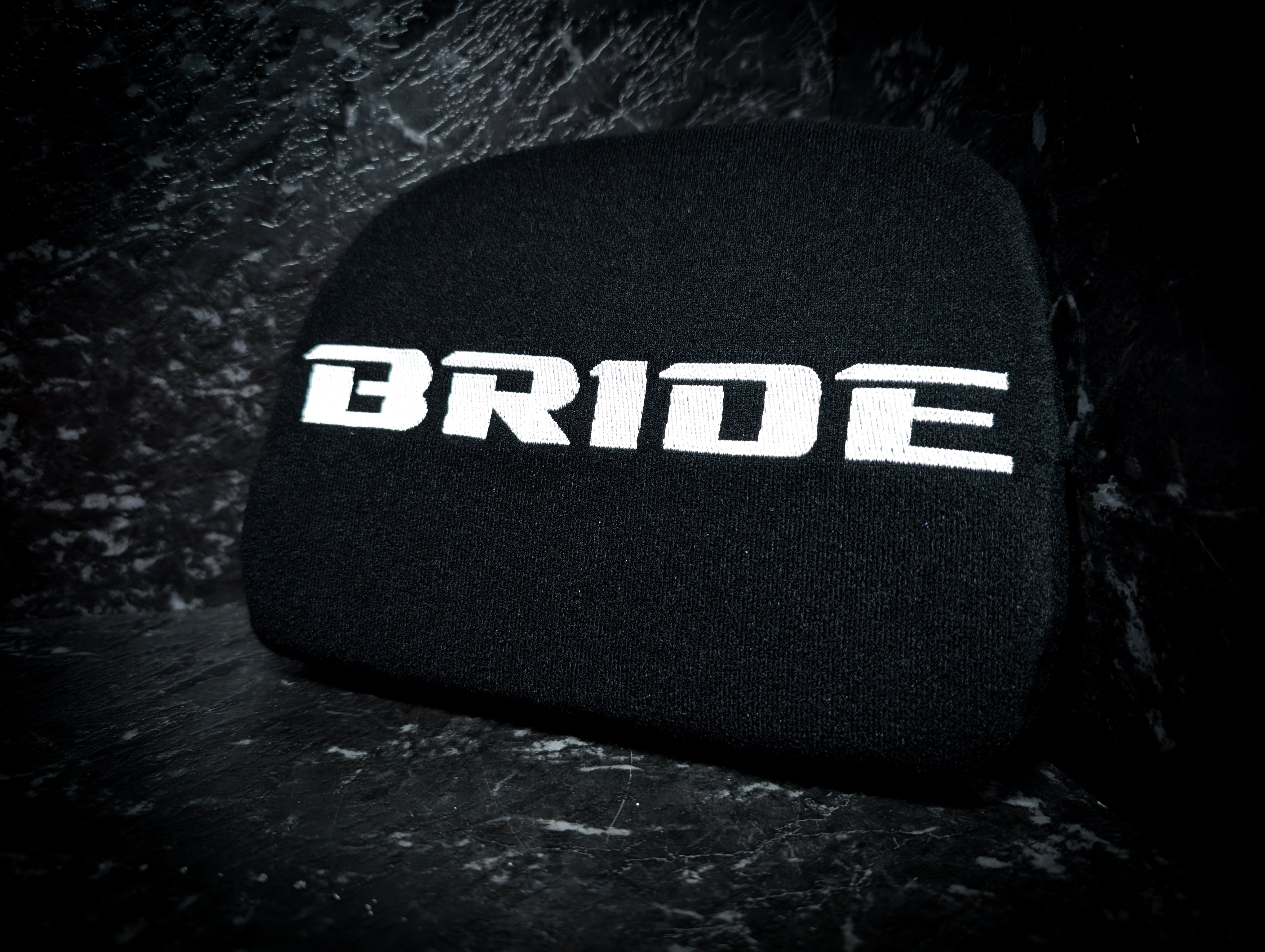 BRIDE BLACK Headrest Pillow