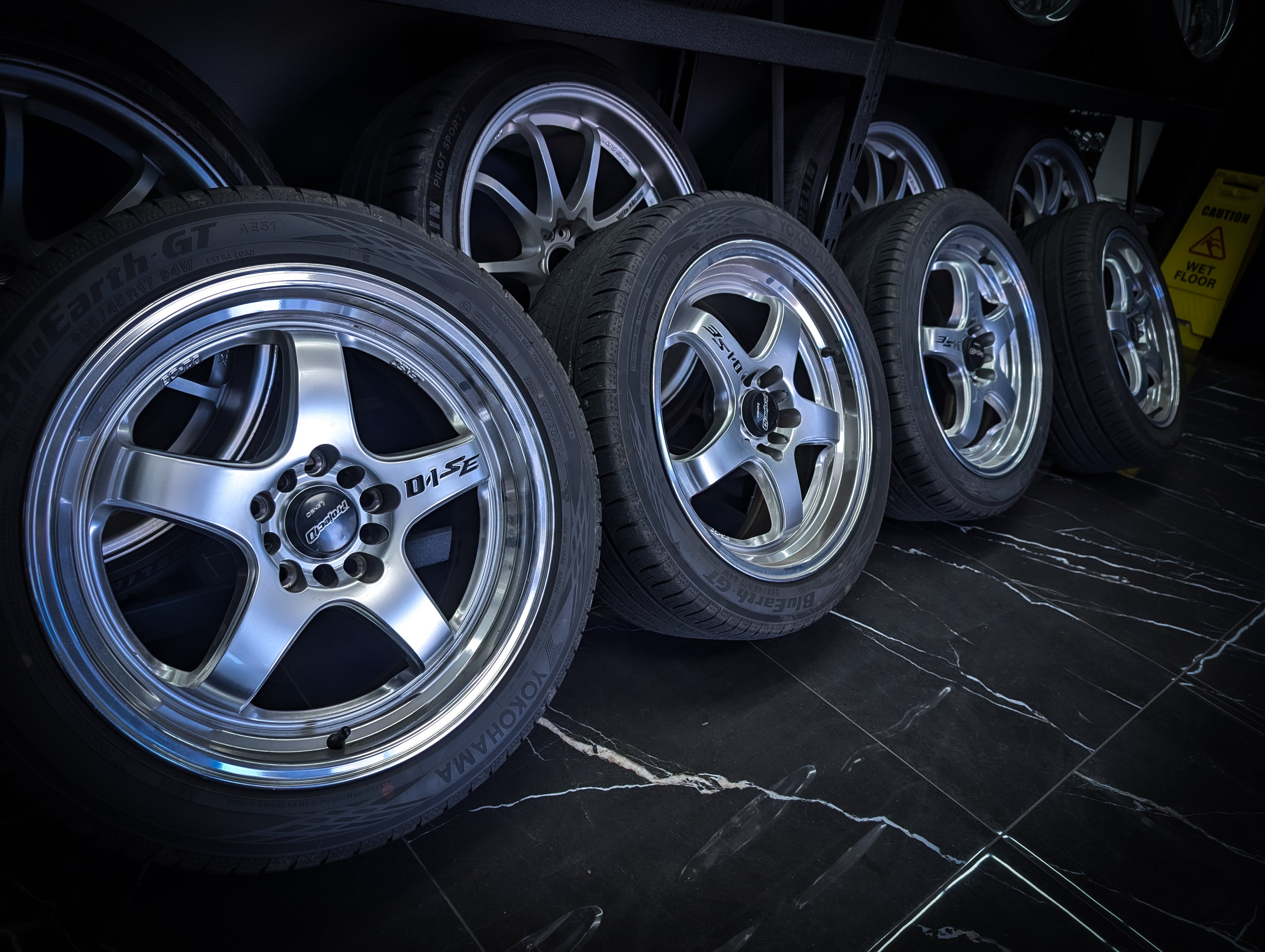 17" LENSO D-1SE Hyper Silver Wheels x 4