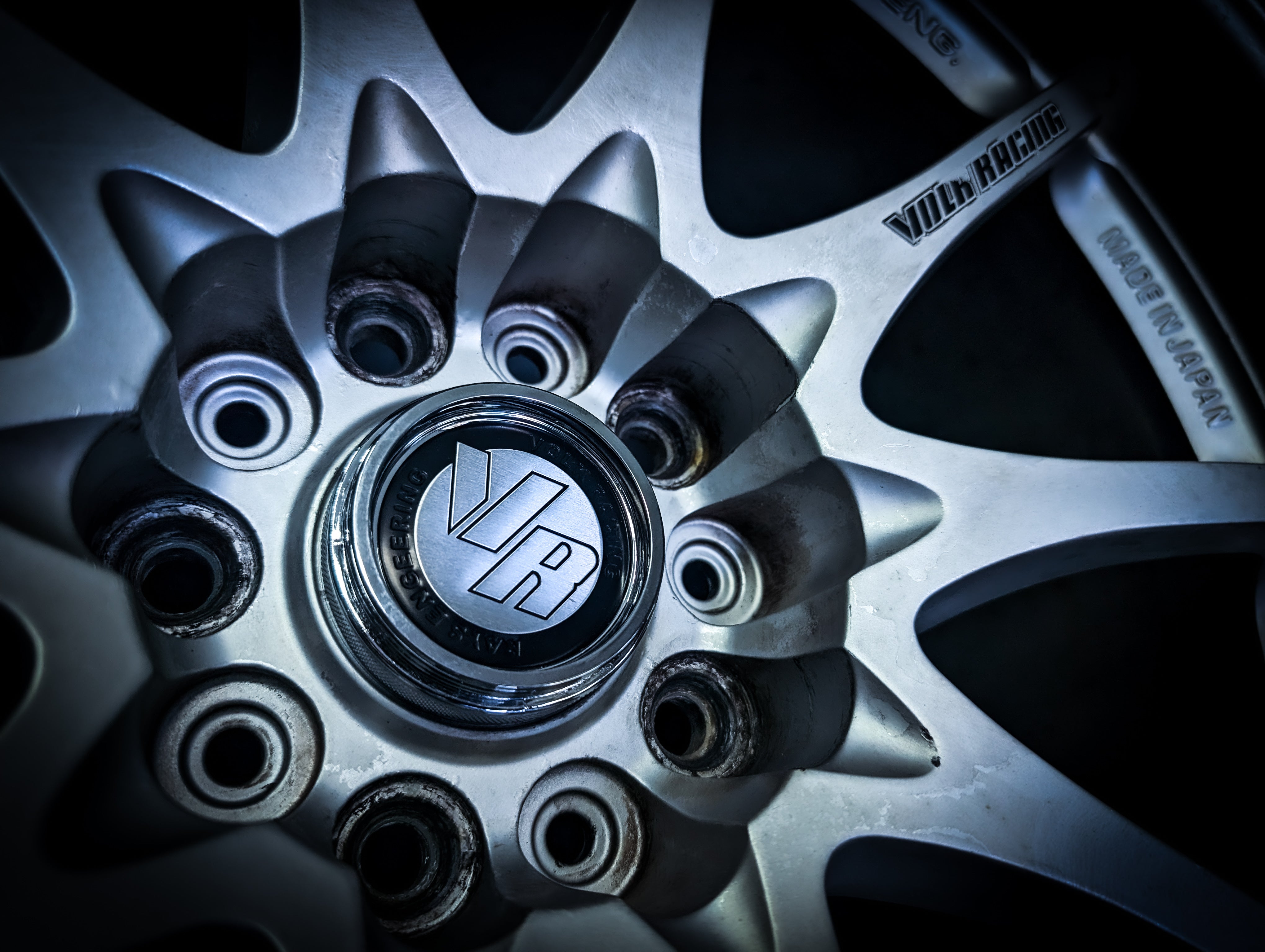 VR Limited Edition Volk Rays Style Silver Centre Caps
