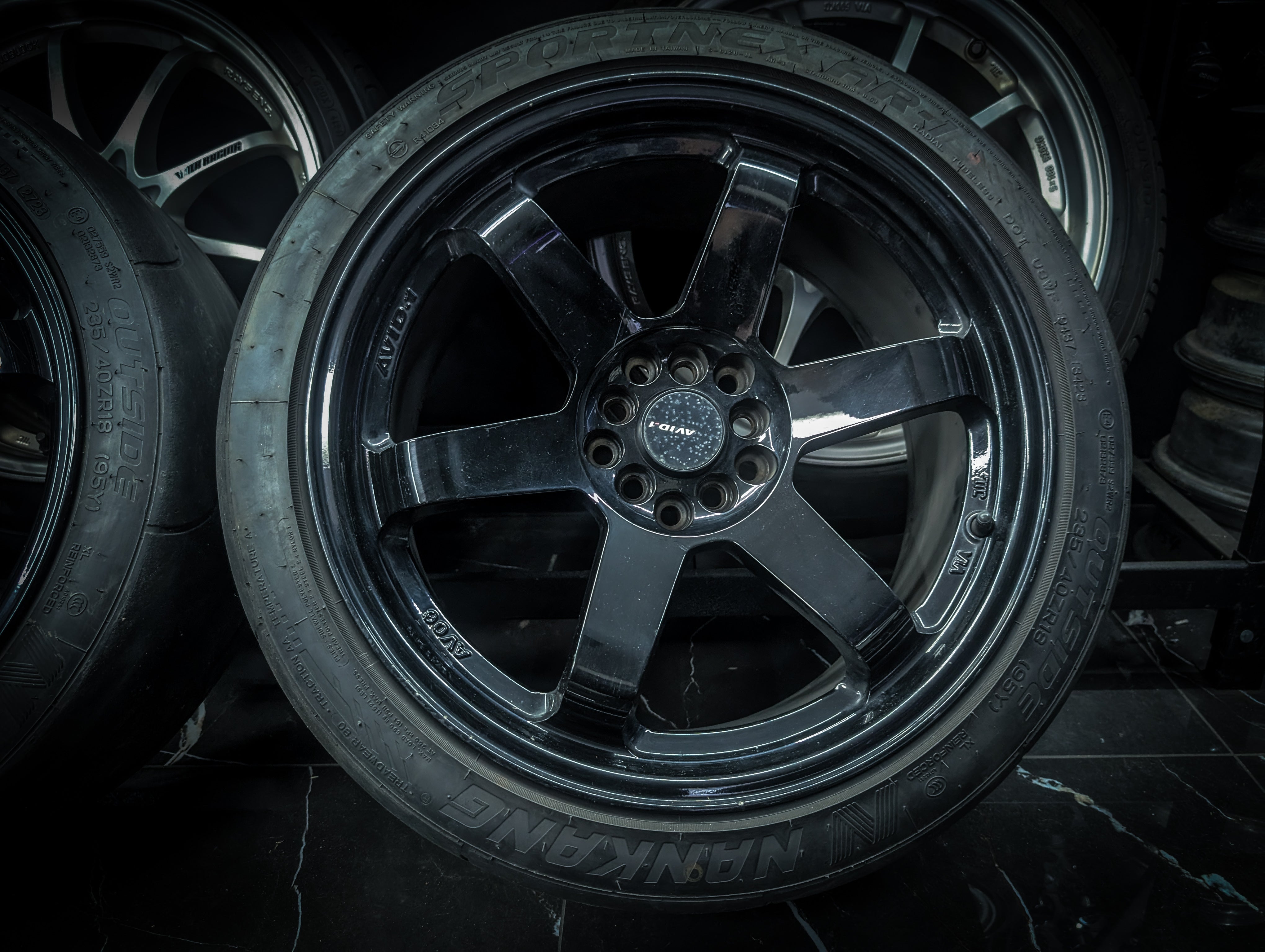 18" Gloss Black AVID.1 Wheels x 4