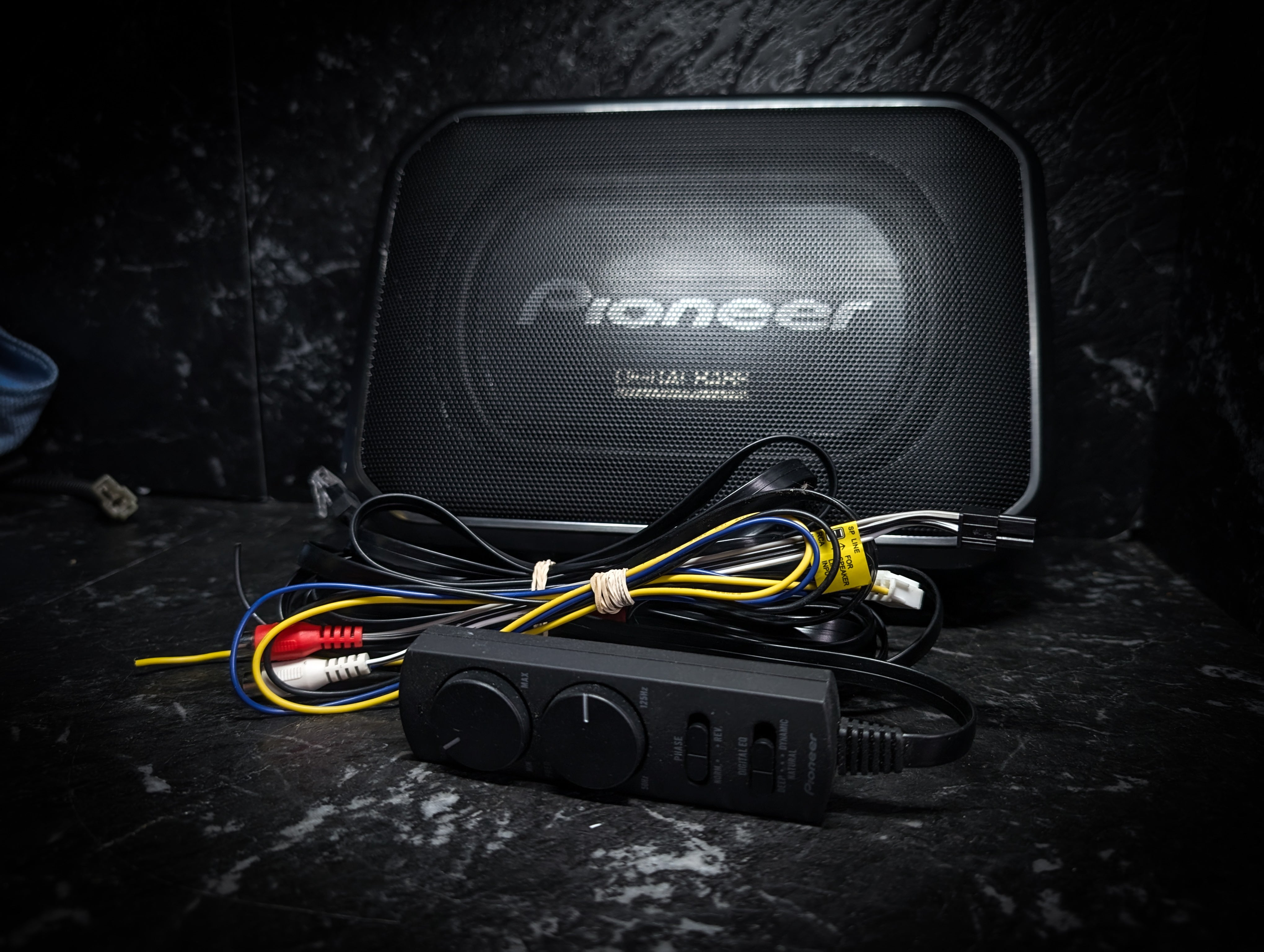 PIONEER 8" Active Under Seat Slim Subwoofer and Amp Combo