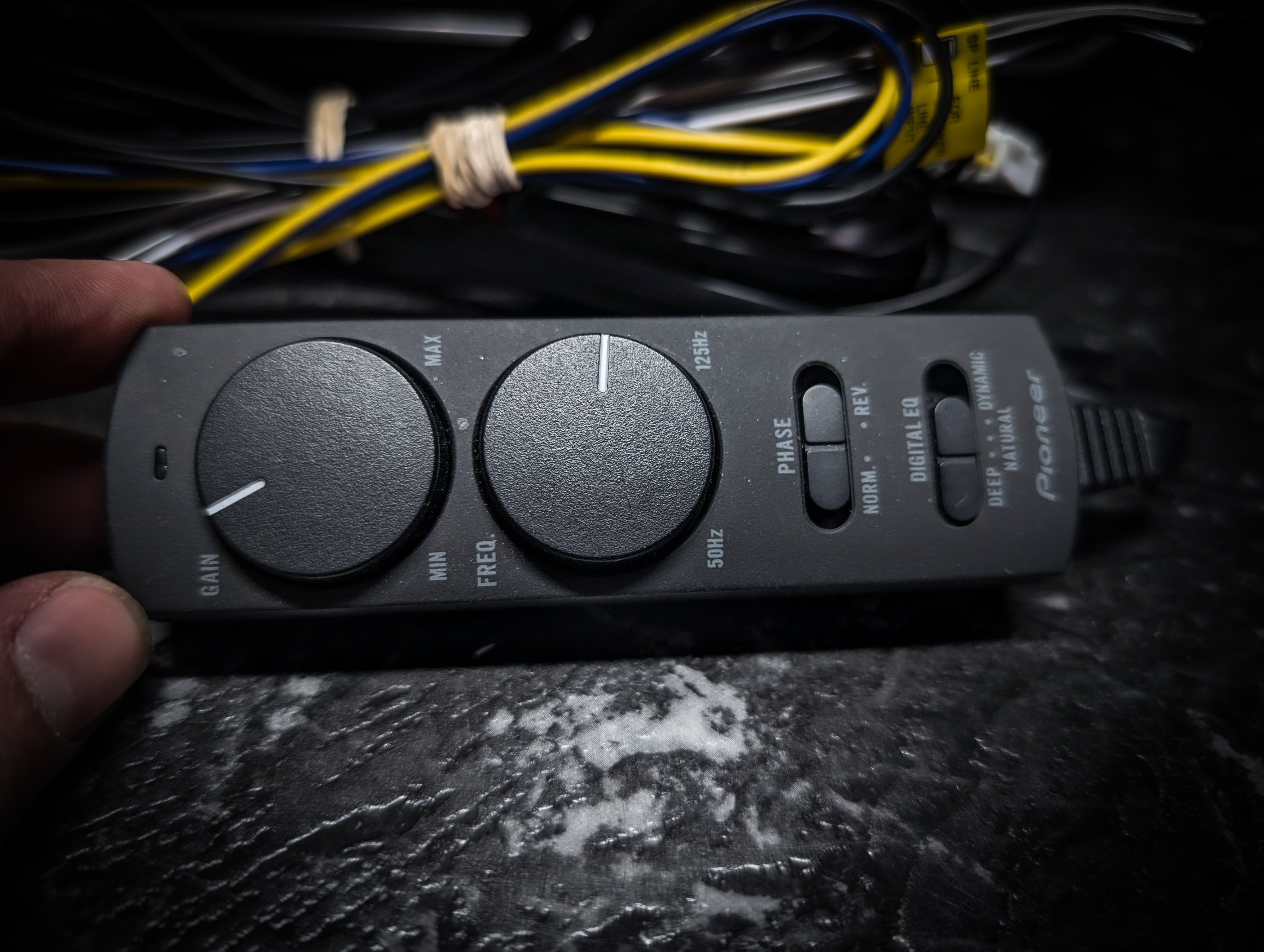 PIONEER 8" Active Under Seat Slim Subwoofer and Amp Combo