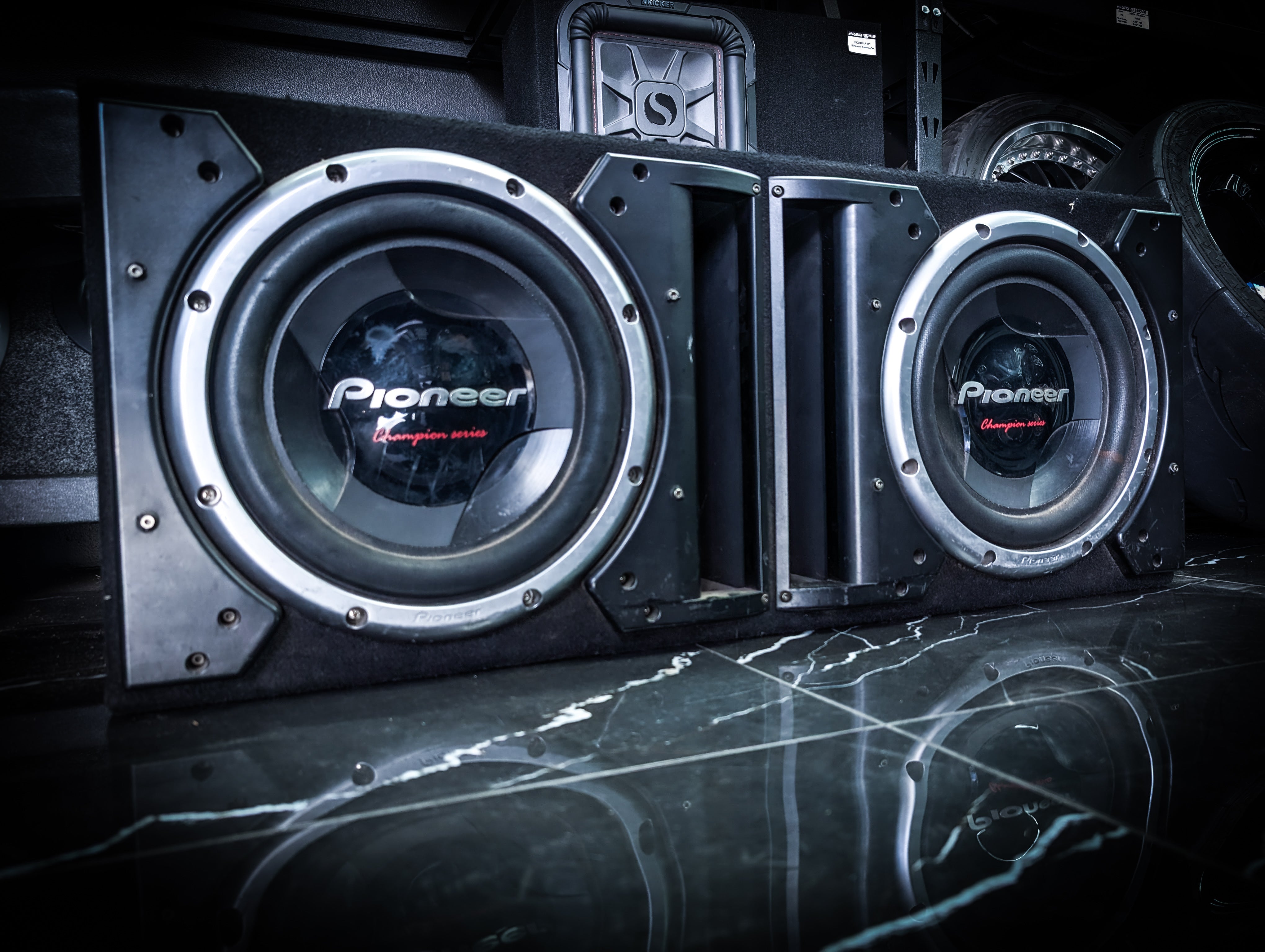 PIONEER Champion Series Dual 12" 2000watt Subs in ported Enclosure