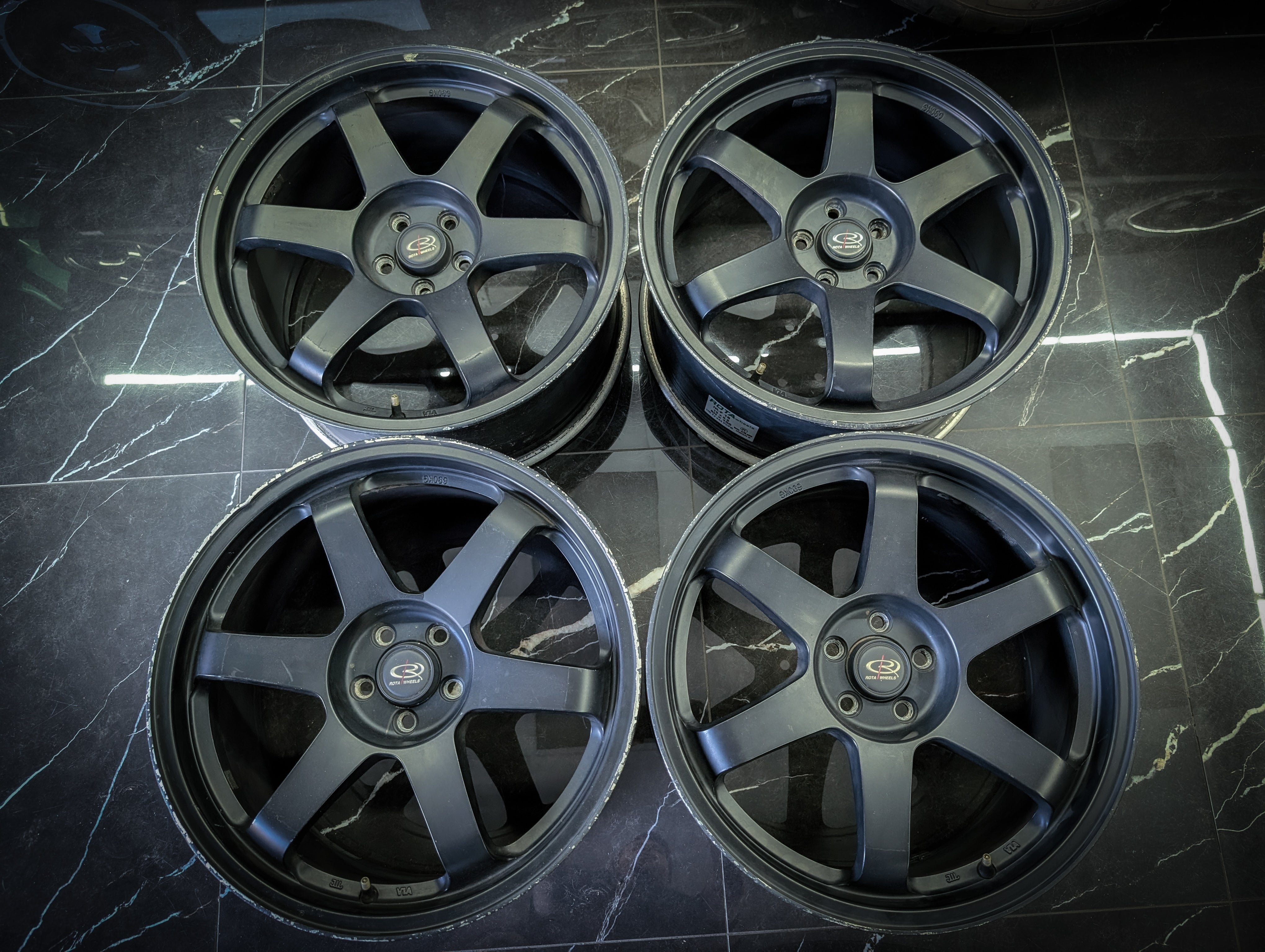 18" Gloss Black ROTA Grid R Wheels x 4