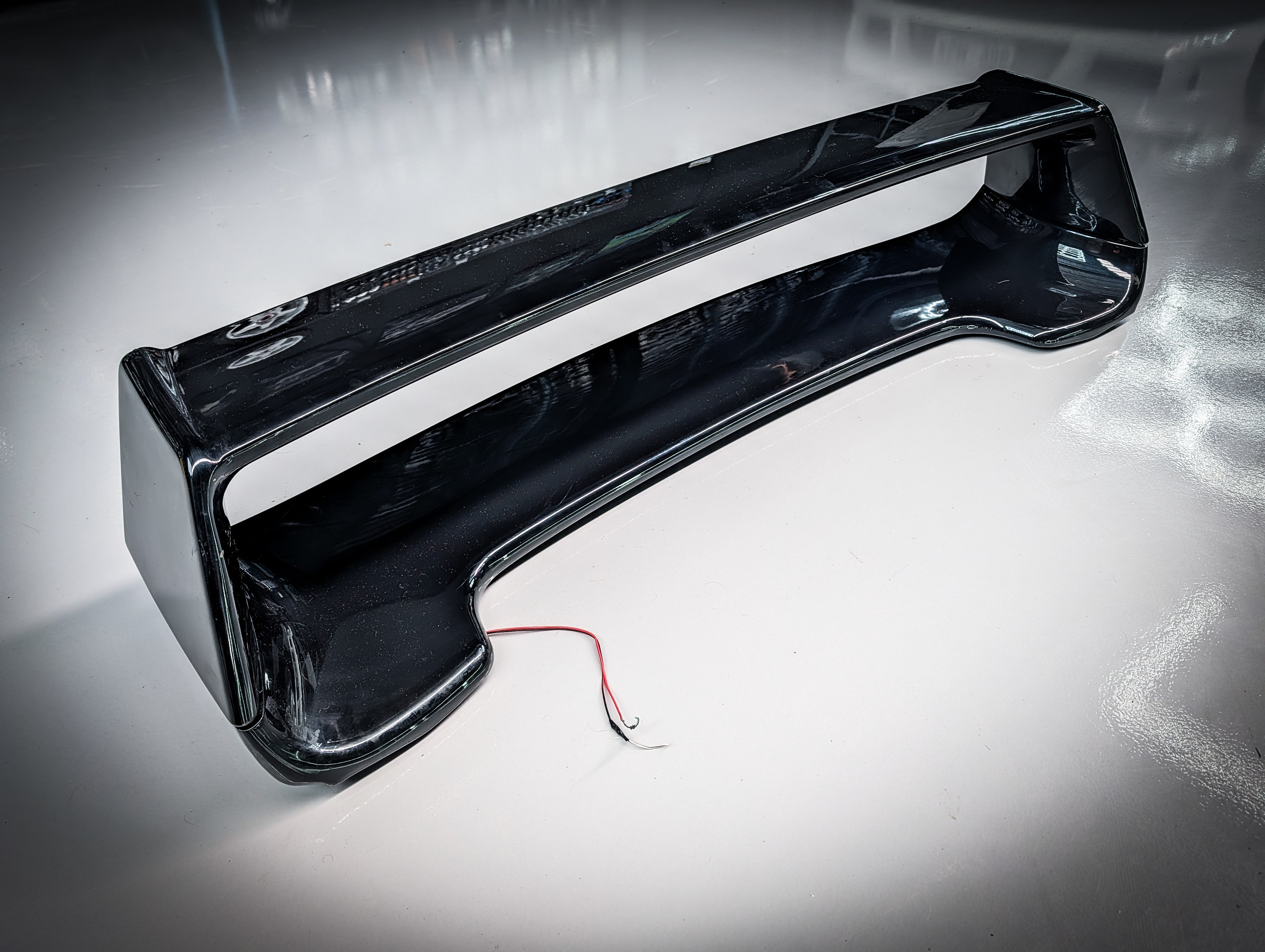 Subaru 2002-2007 DUBHOUS Wing/Spoiler Fibreglass