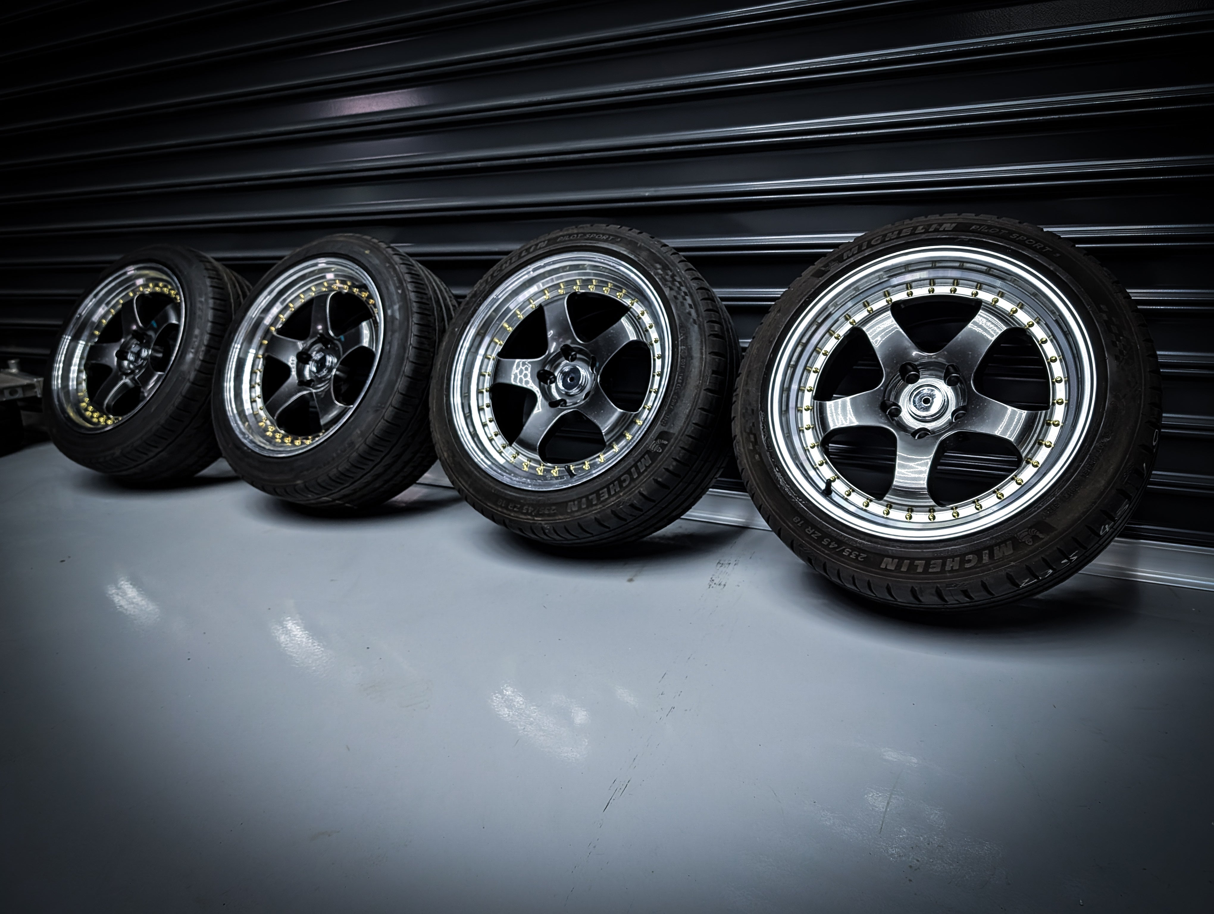18" Work Meister Replica Wheels x 4
