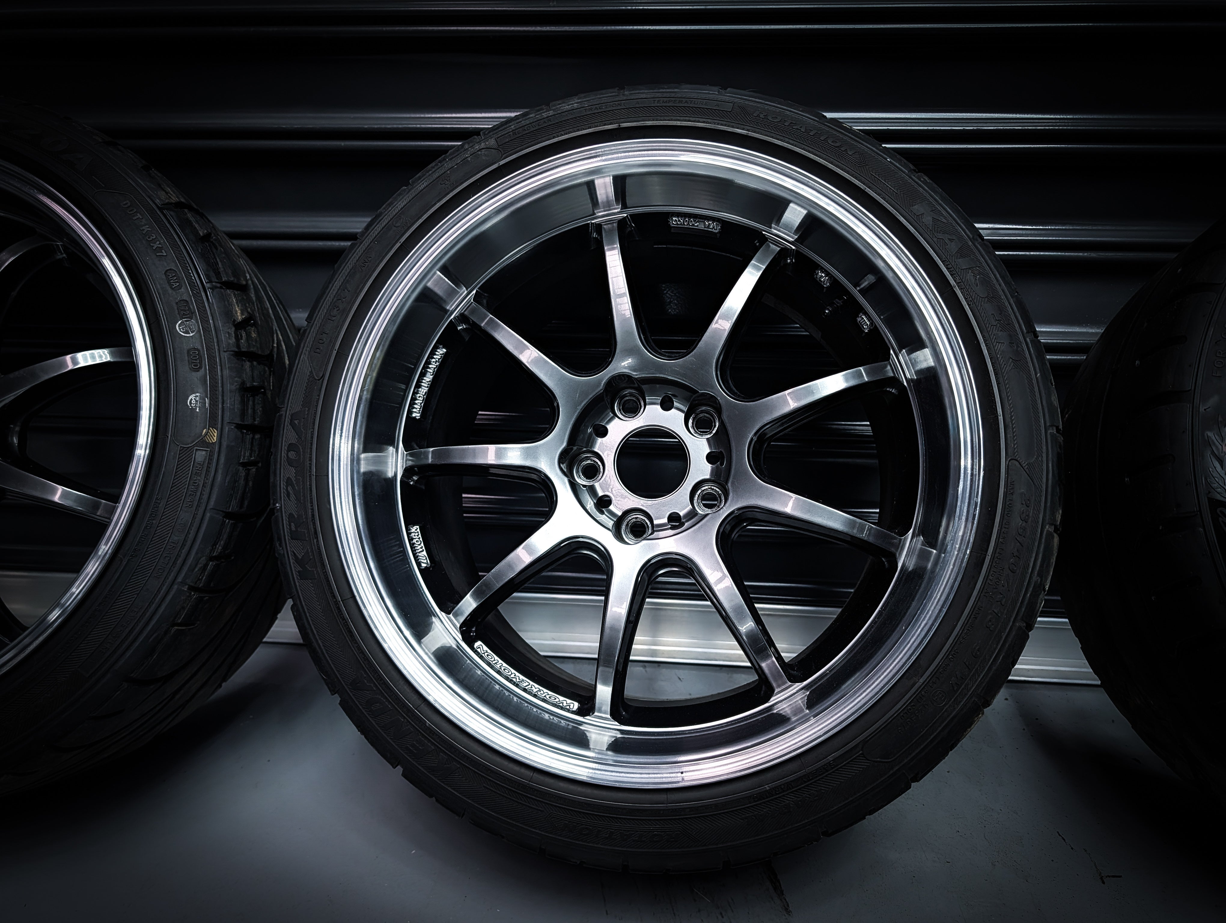 18" WORK D9R Glim Silver Wheels x 4