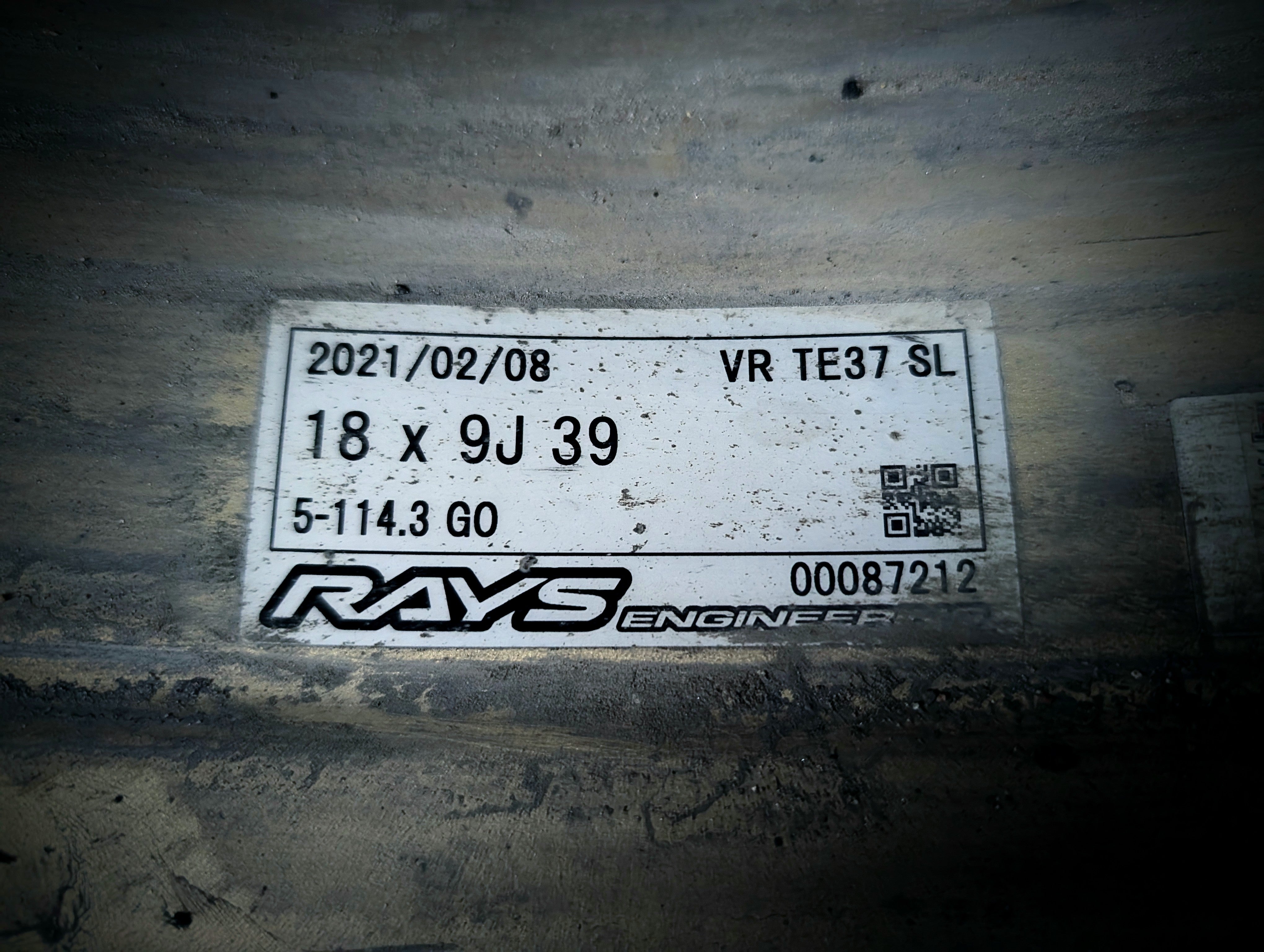 18" Volk Rays TE37 SL Gold Wheels x 4