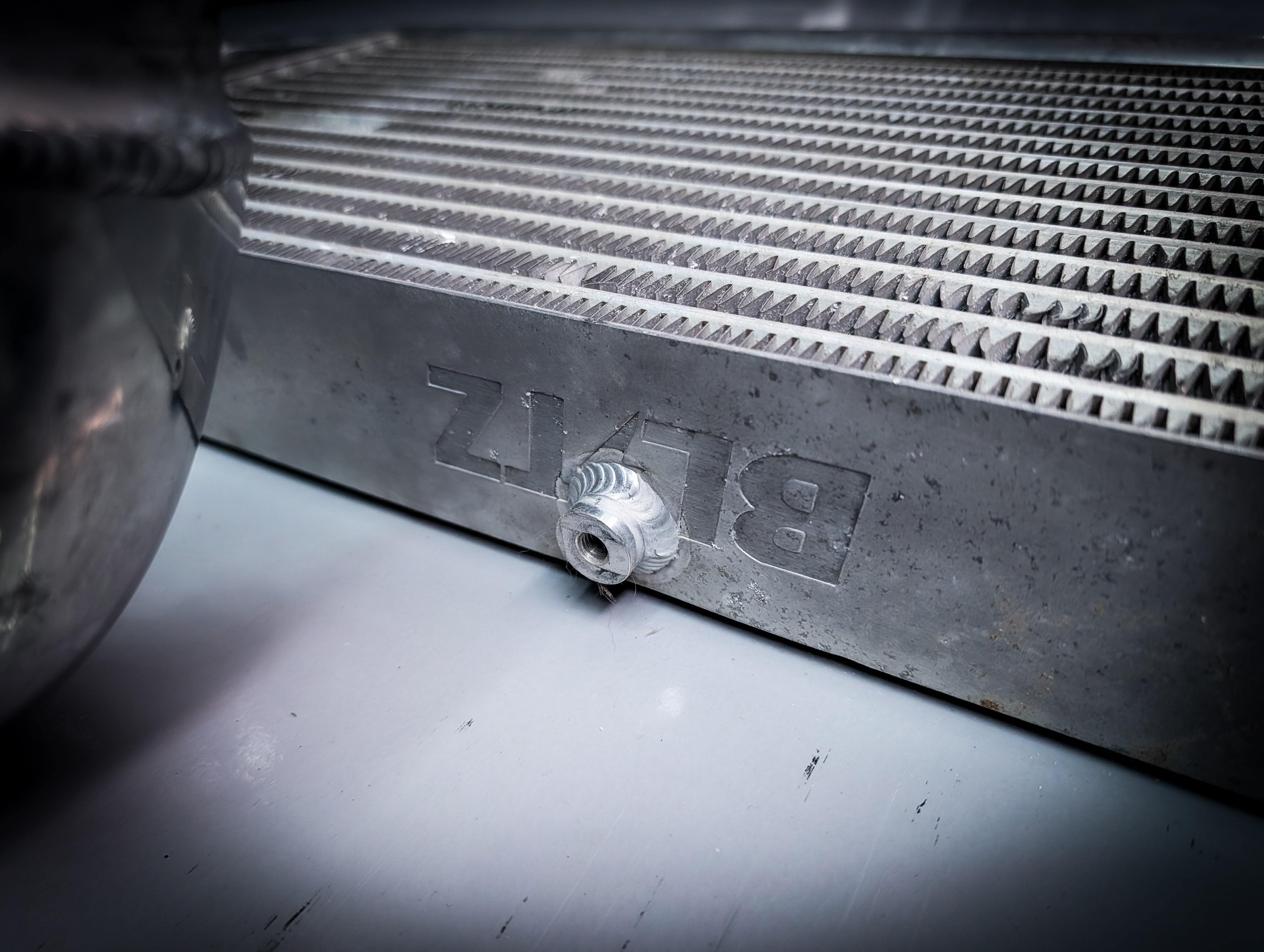 NISSAN Skyline R33/R34 76mm Thick BLITZ Return Flow Stainless Intercooler Kit