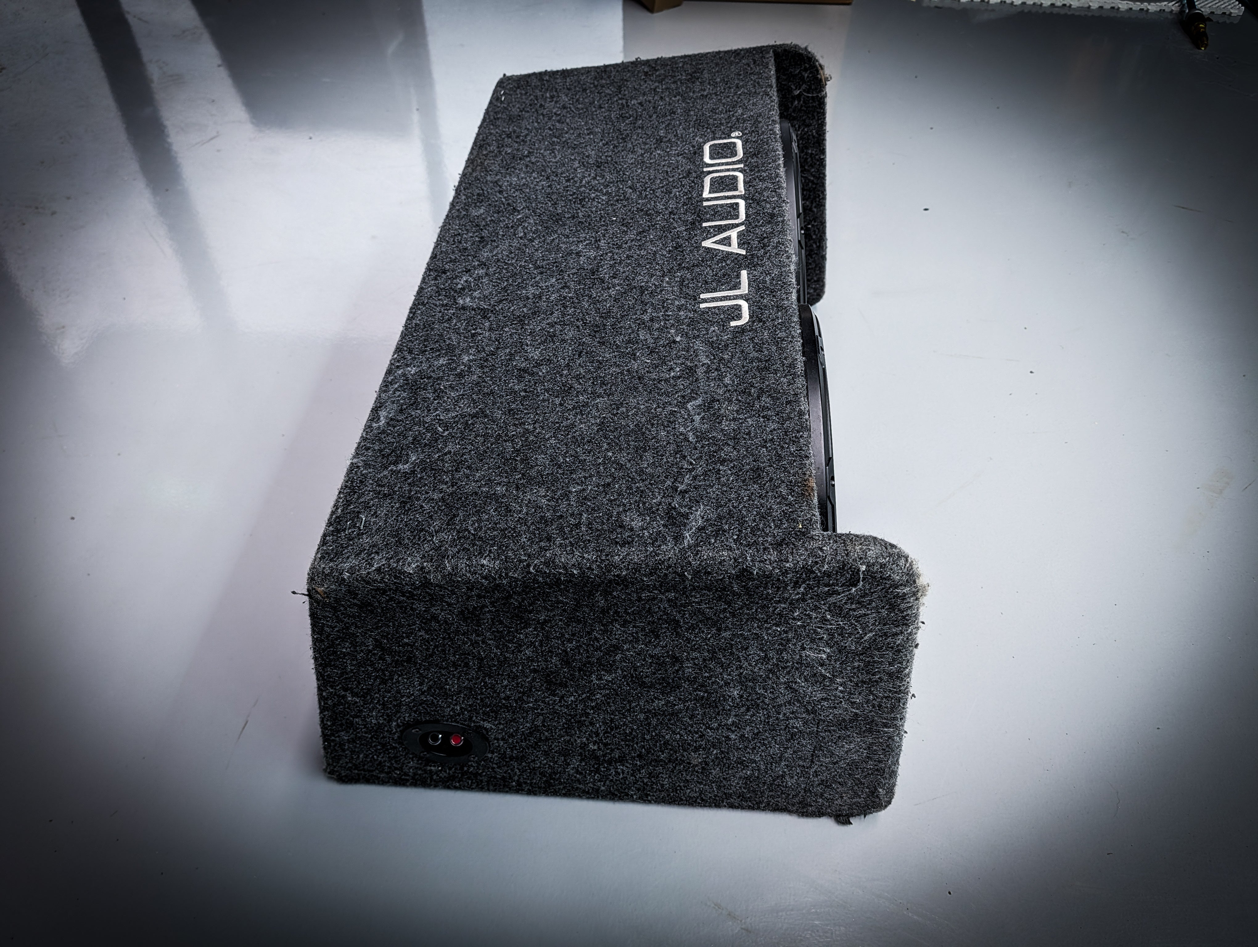 JL AUDIO SLOT WEDGE Dual 12" 1200watt Subs in ported Enclosure