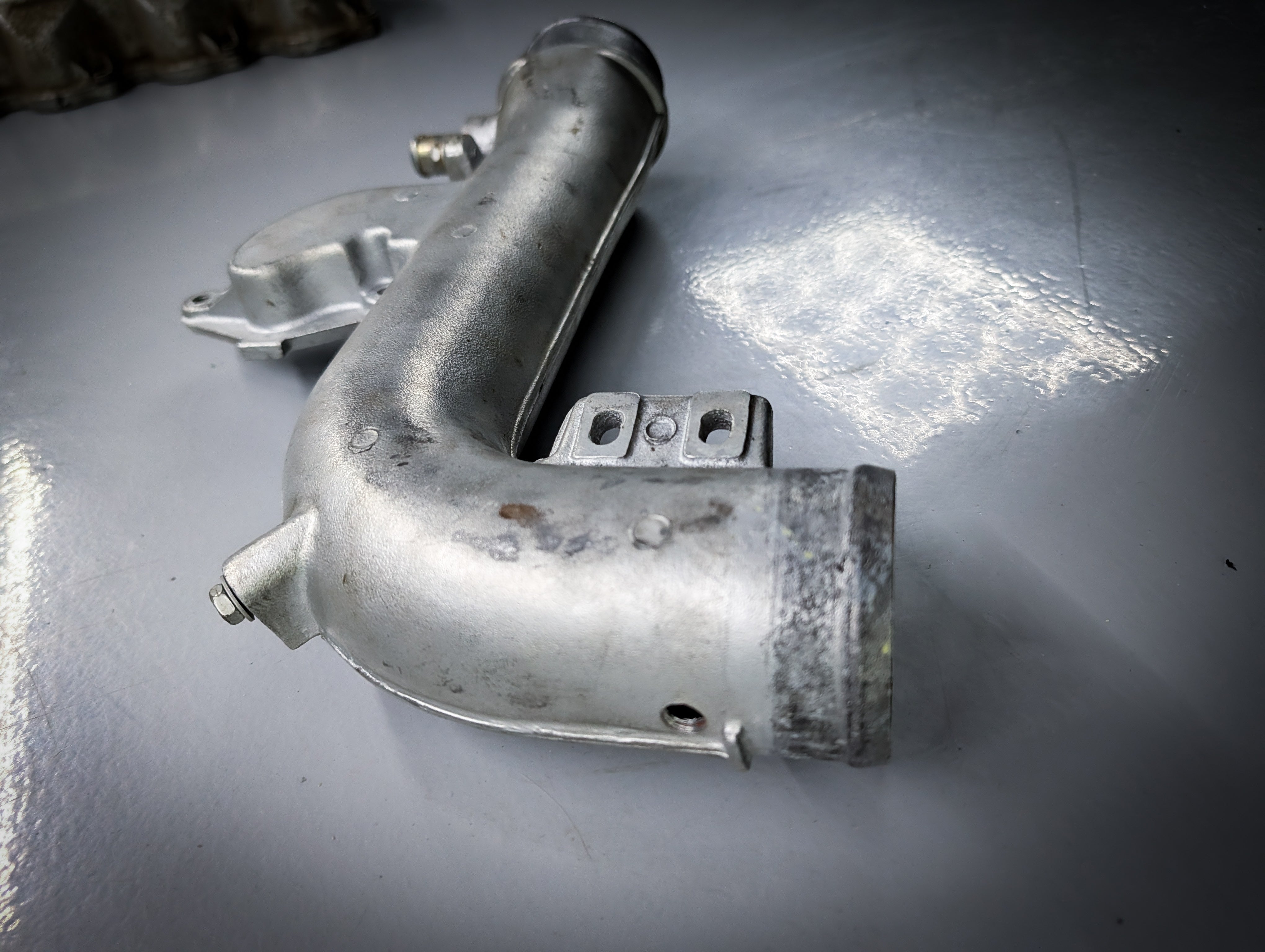 R32 RB20DET Top Intake/BOV Adapter Elbow