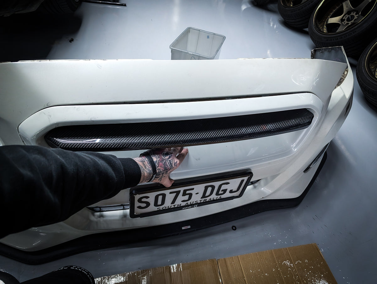 2015-2021 Levorg Fibreglass + Carbon Front Open Grill