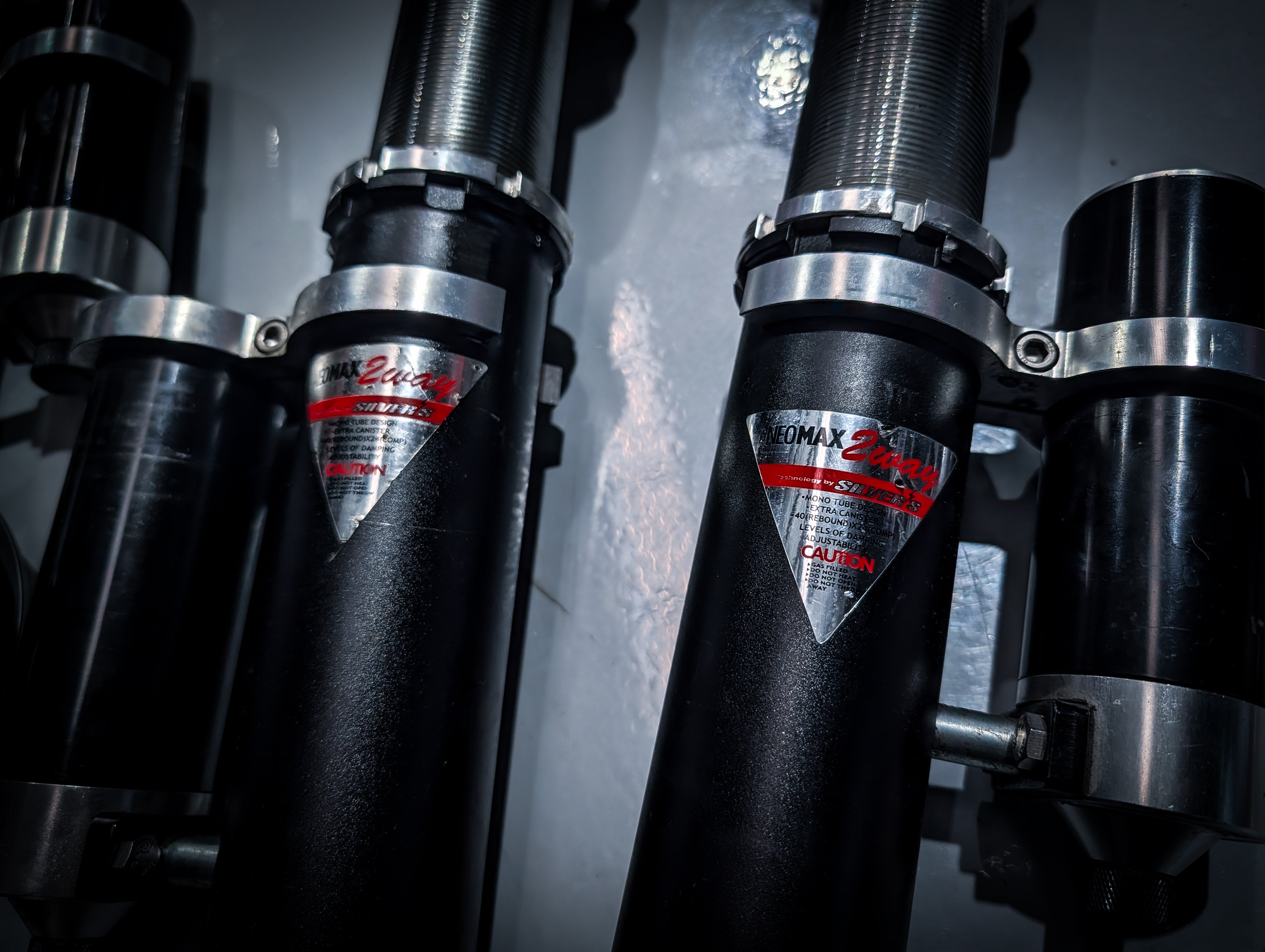 Nissan R35 GTR NEOMAX Silver 2 Way Adjustable Coilovers