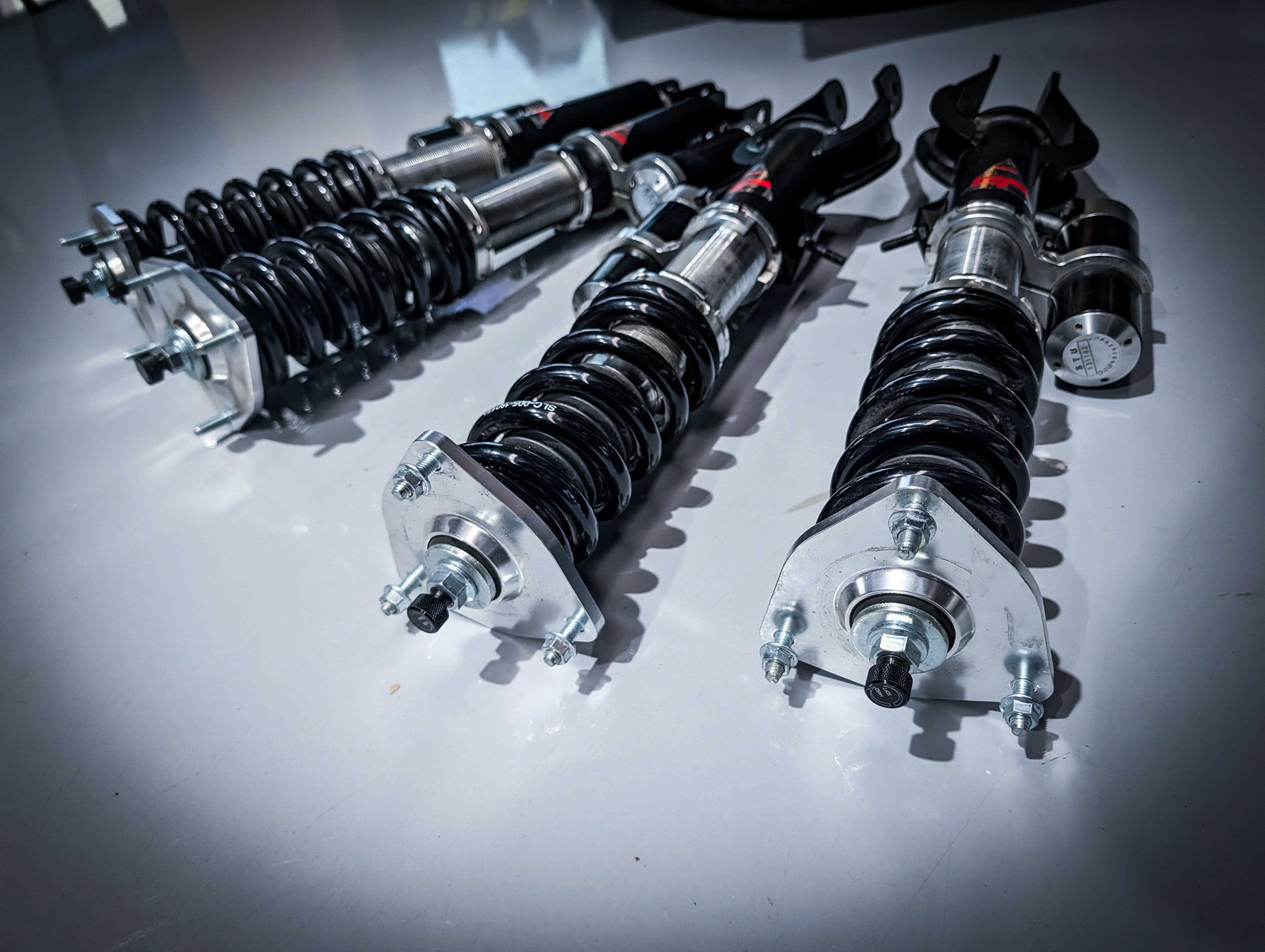 Nissan R35 GTR NEOMAX Silver 2 Way Adjustable Coilovers