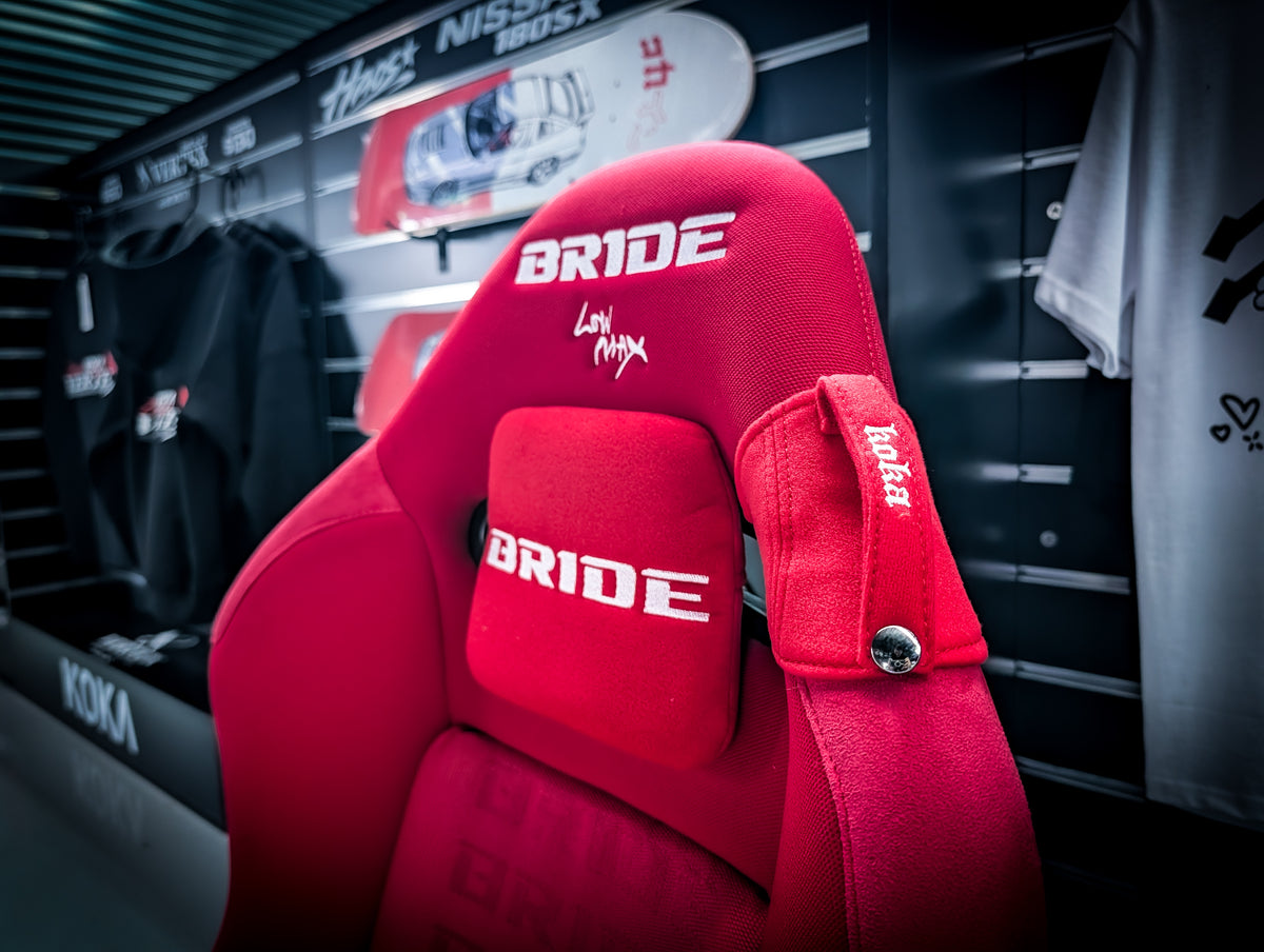 RED | BRIDE Low Max Universal Aftermarket Bucket Seat