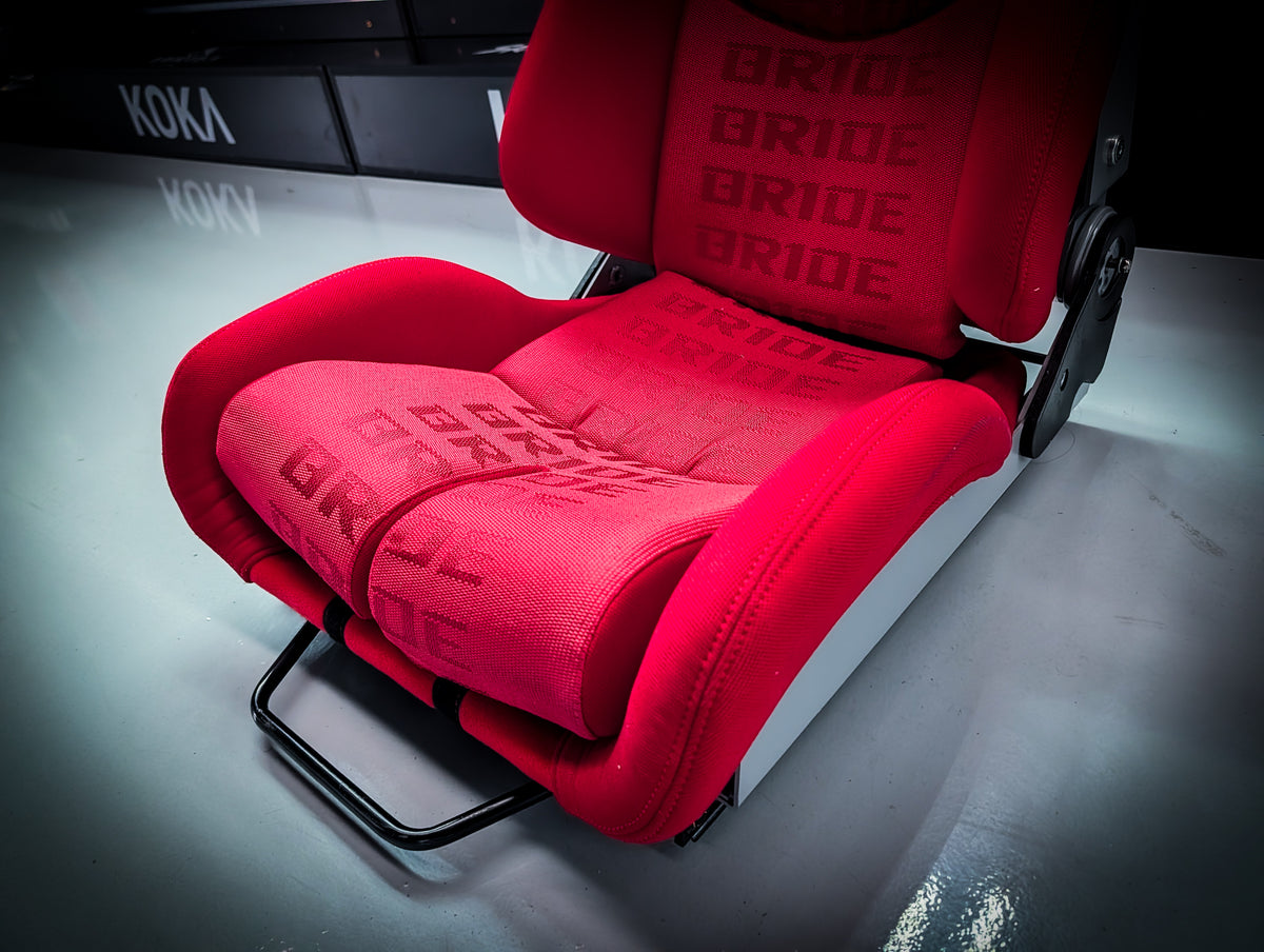 RED | BRIDE Low Max Universal Aftermarket Bucket Seat