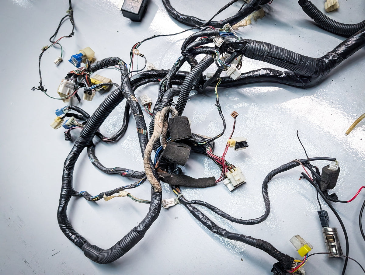 R32 Skyline Coupe Gtst Manual Engine and Cabin Wiring Loom ( Cut Through Firewall )