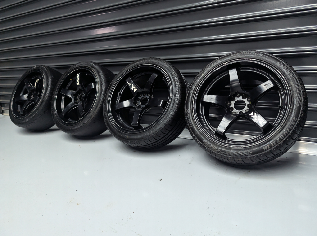 18" XXR Black Drift Wheels x 4