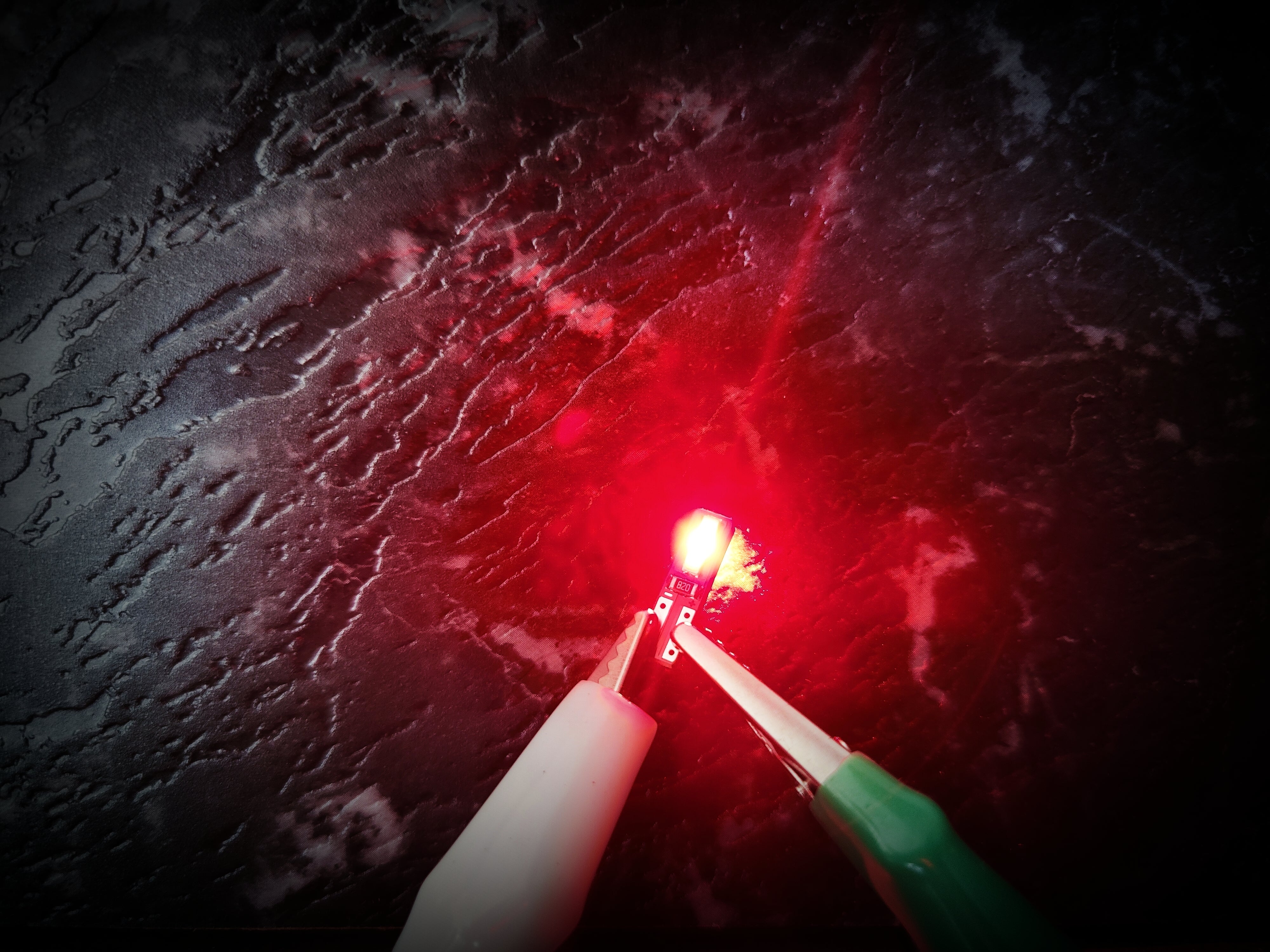 x1 Vibrant Red T5 Led Car Globe