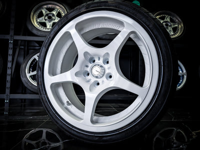 Volk Rays Style Challenge Series F ZERO/57PRO Diamond Silver Forged Edition Centre Caps