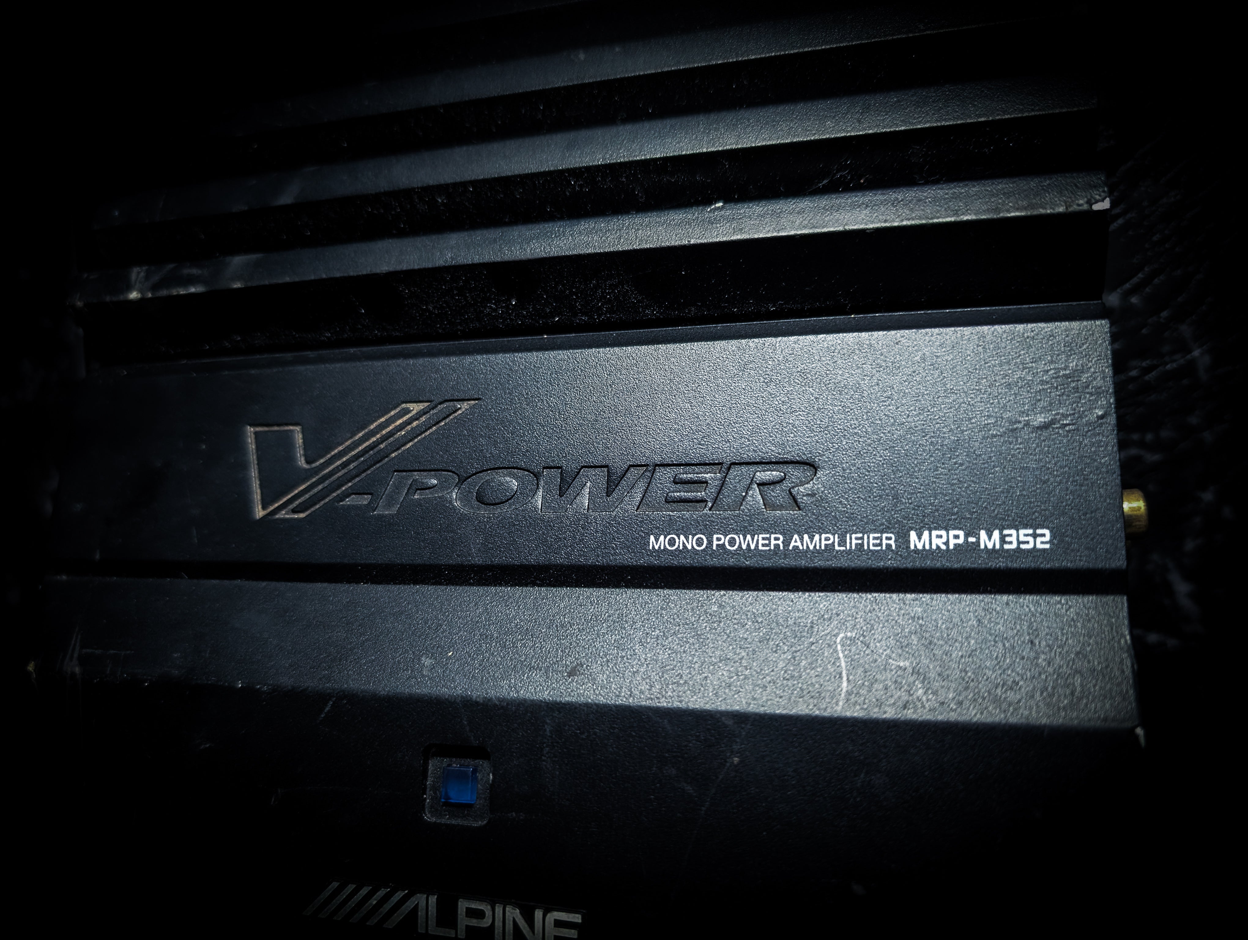 ALPINE Monoblock Power 700watt Amplifier