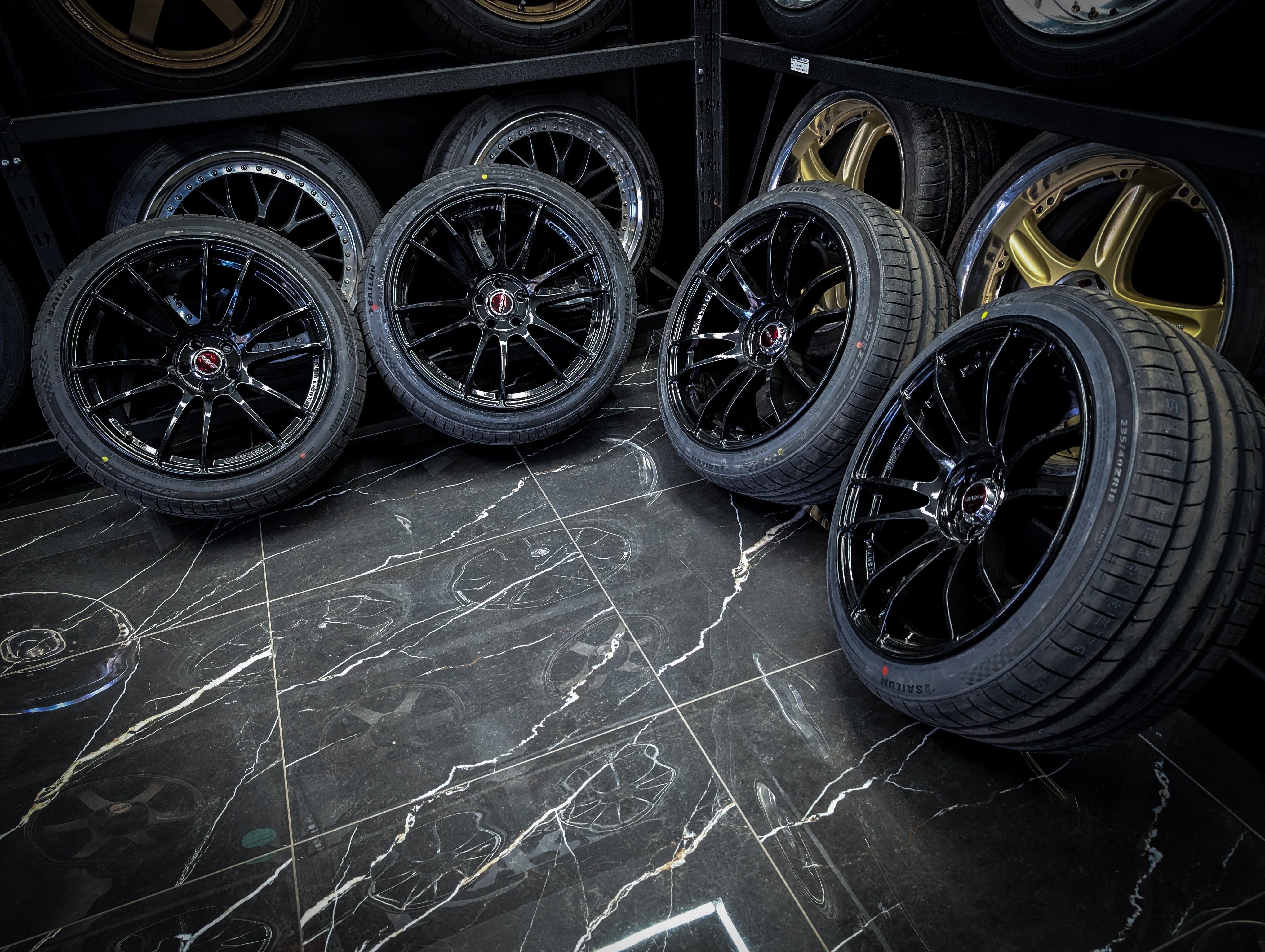 18" Rays Gram Light 57xtreme Concave Wheels x 4