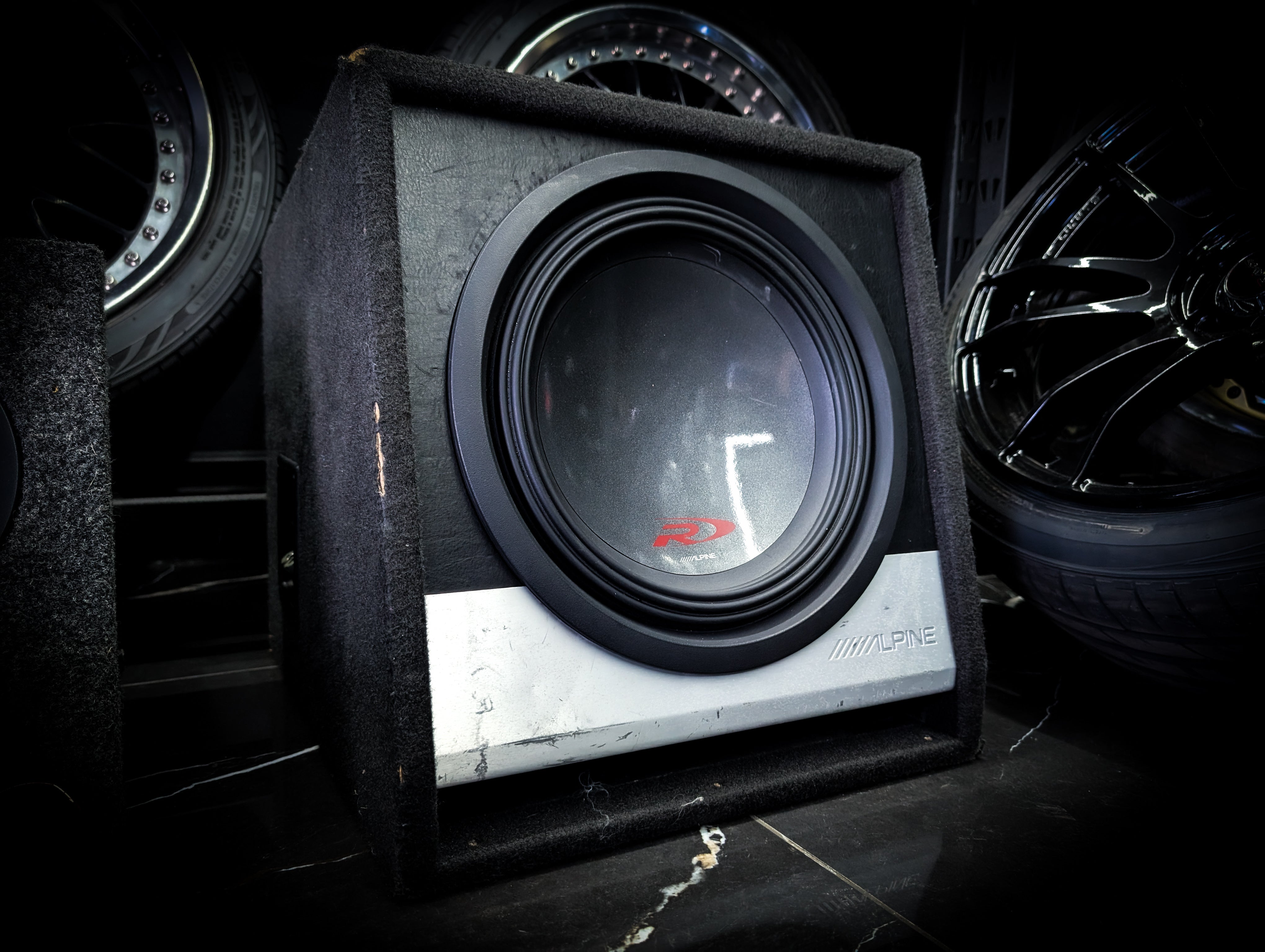 12" ALPINE TYPE R Series 1500watt Slot Ported Subwoofer
