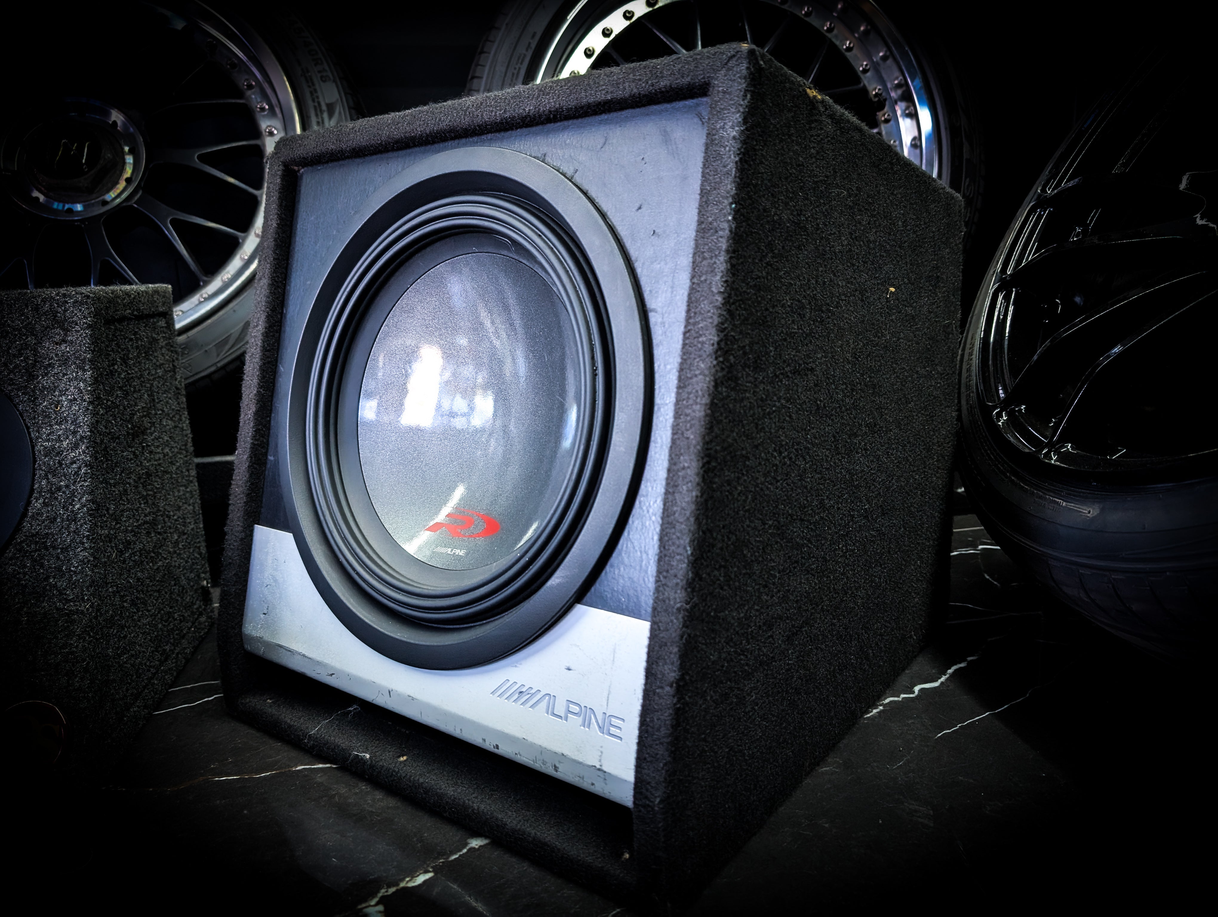 12" ALPINE TYPE R Series 1500watt Slot Ported Subwoofer