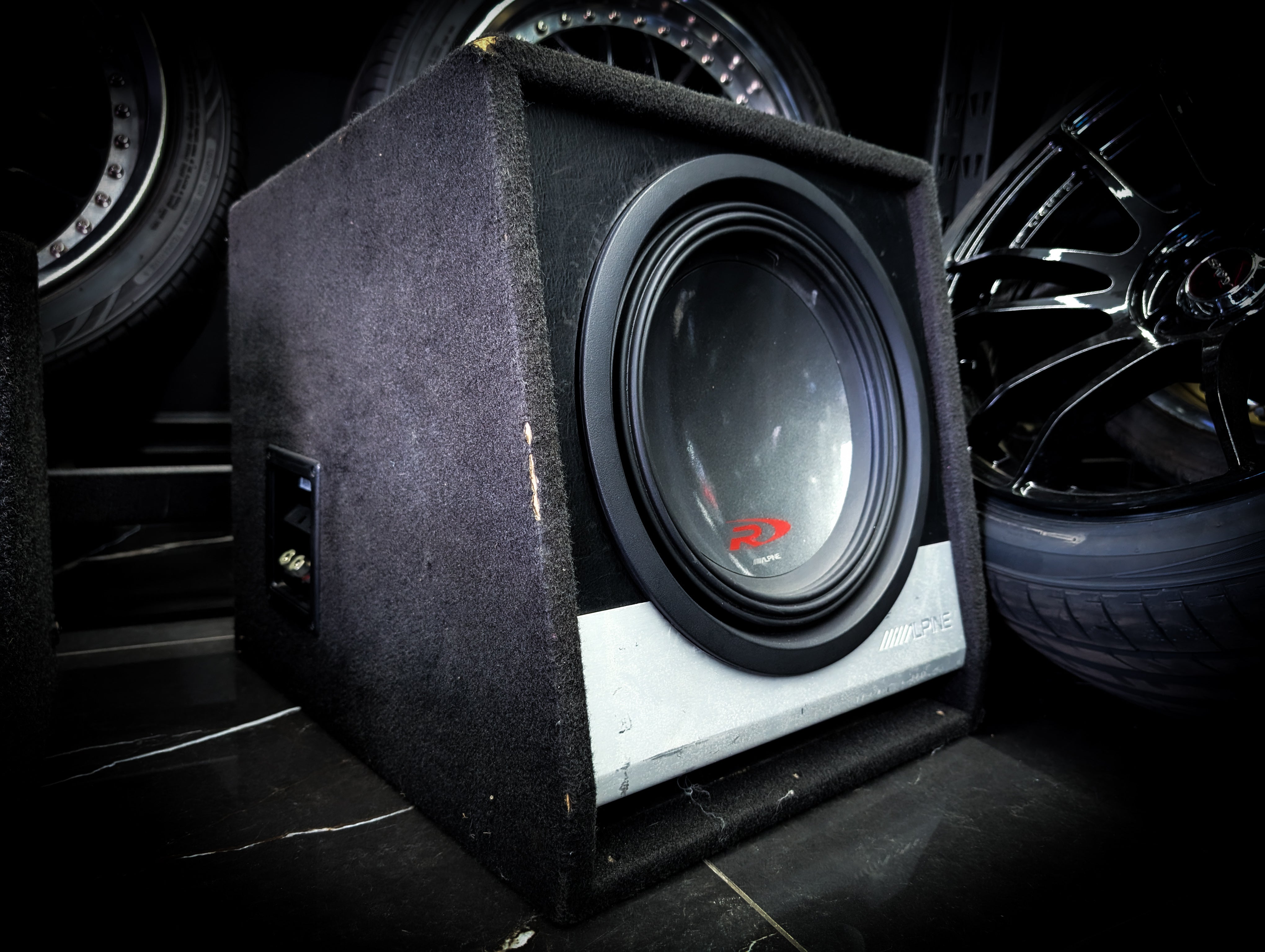 12" ALPINE TYPE R Series 1500watt Slot Ported Subwoofer
