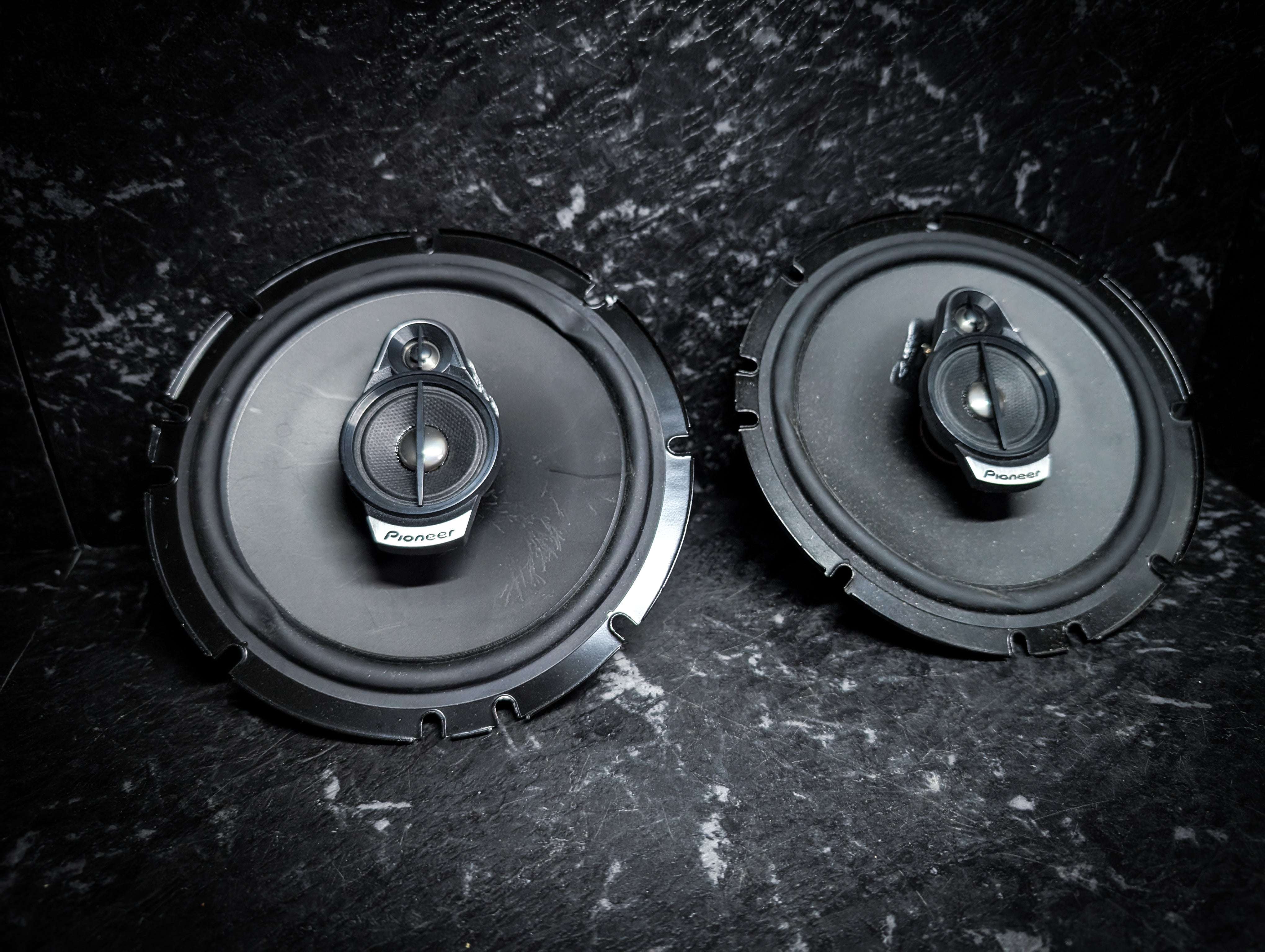 PIONEER 320watt 6.5" 3 Way Speakers