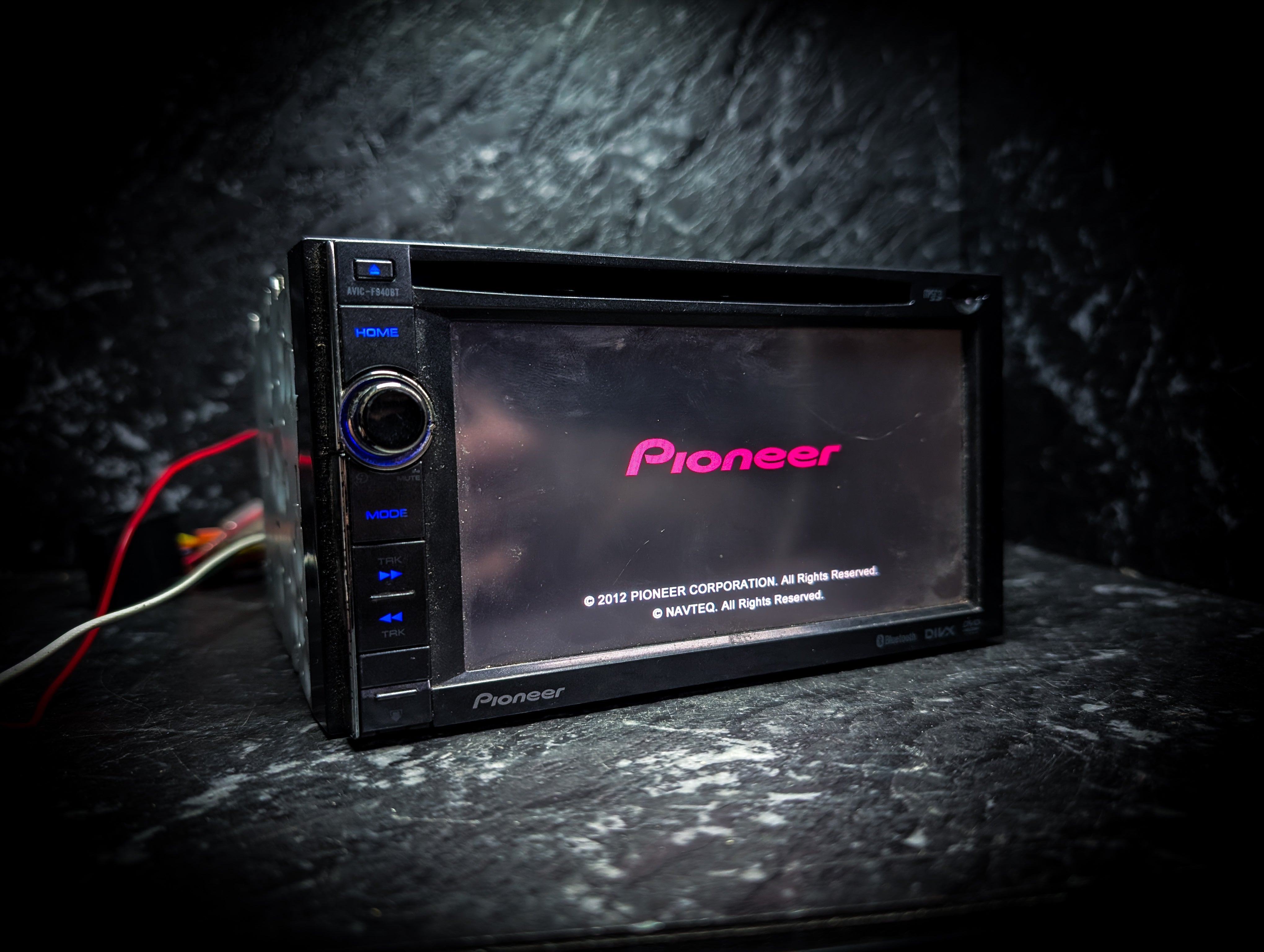 PIONEER Bluetooth/Navigation Touchscreen Double Din Car Stereo ( missing cables )