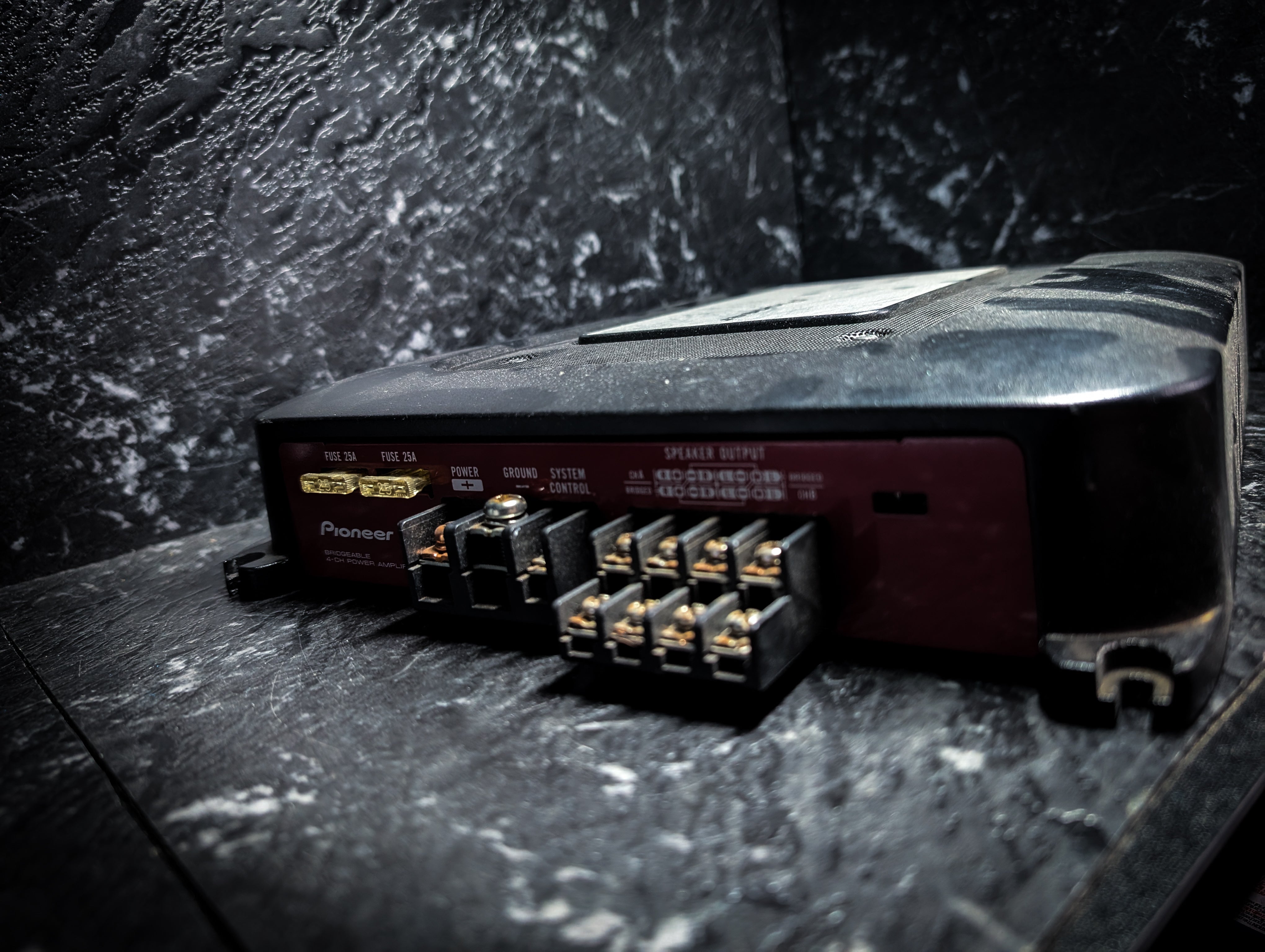 PIONEER 600watt 4 Channel Power Amplifier