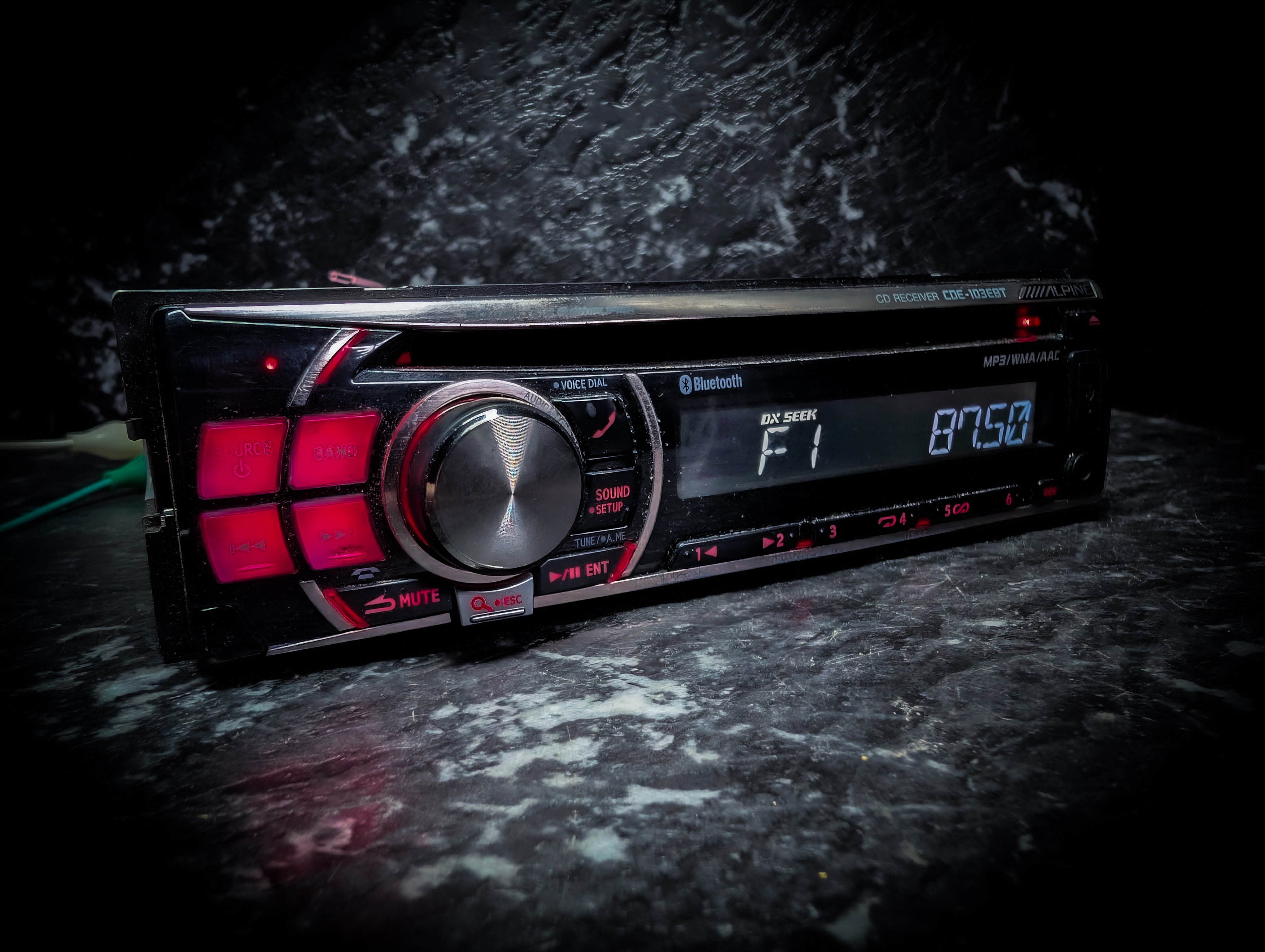 ALPINE Bluetooth Single Din Car Stereo