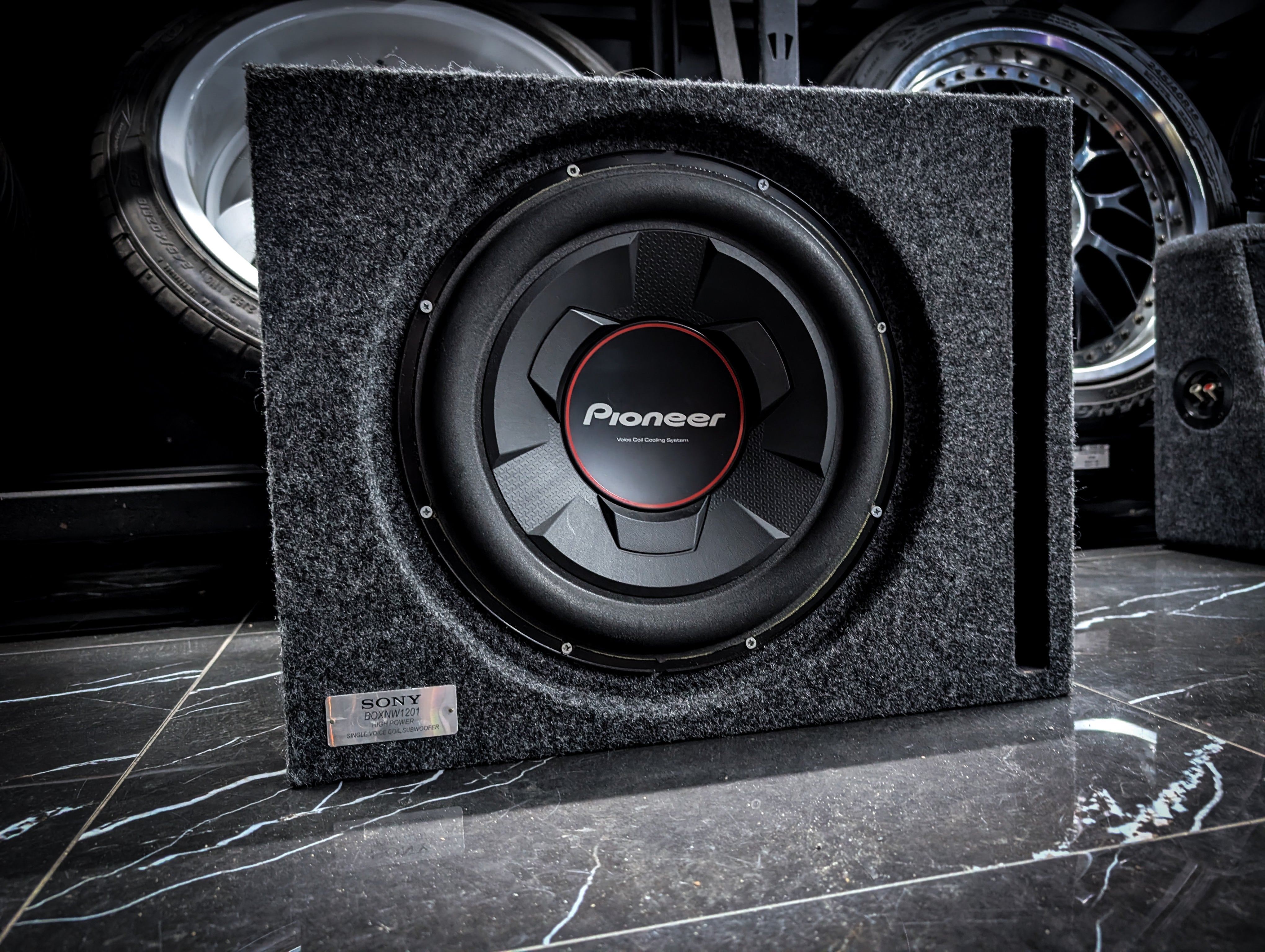 12" PIONEER 1300watt Subwoofer in Slot Ported Enclosure