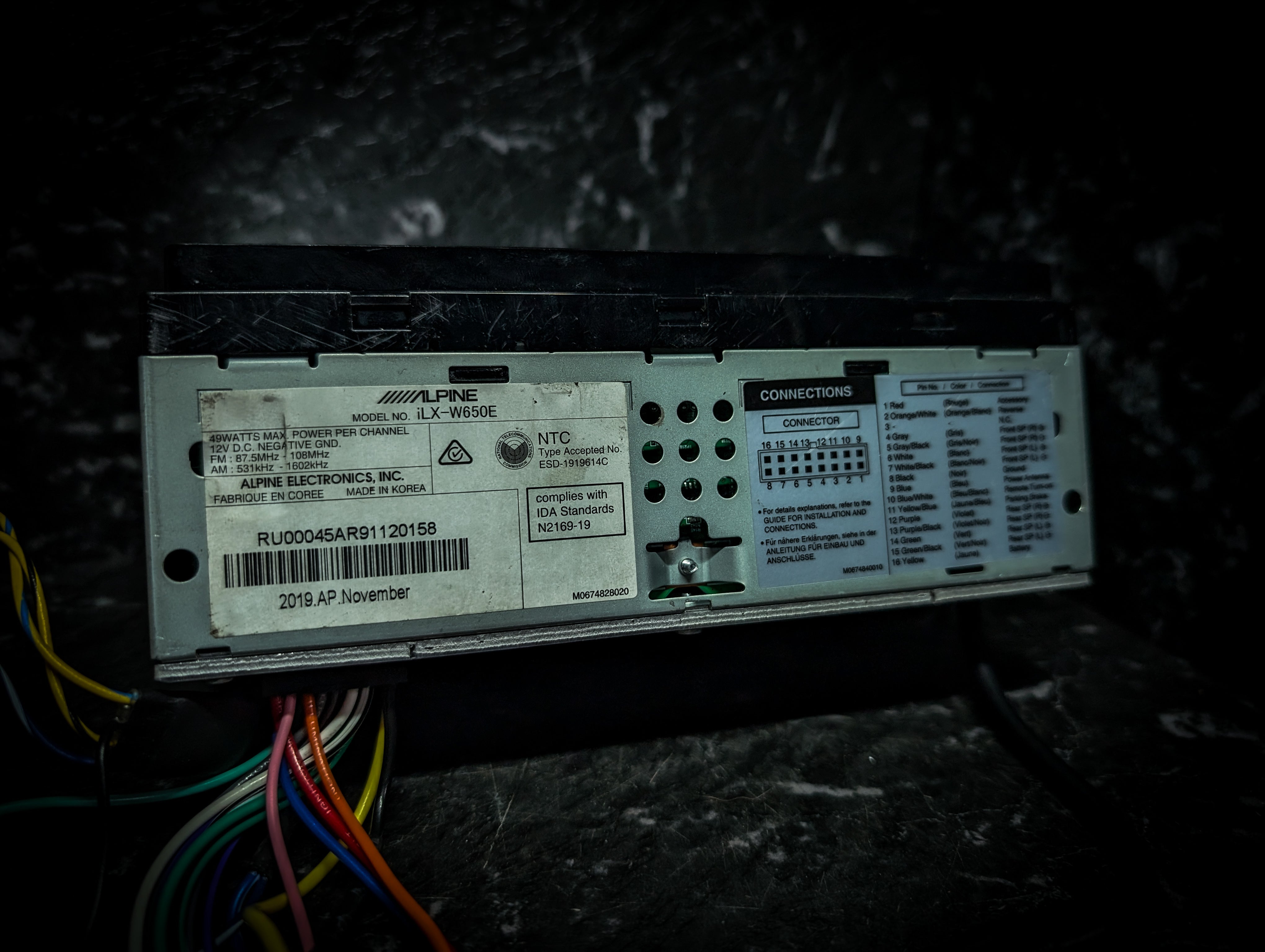 ALPINE Bluetooth/CarPlay/Android Auto Touchscreen Double Din Car Stereo