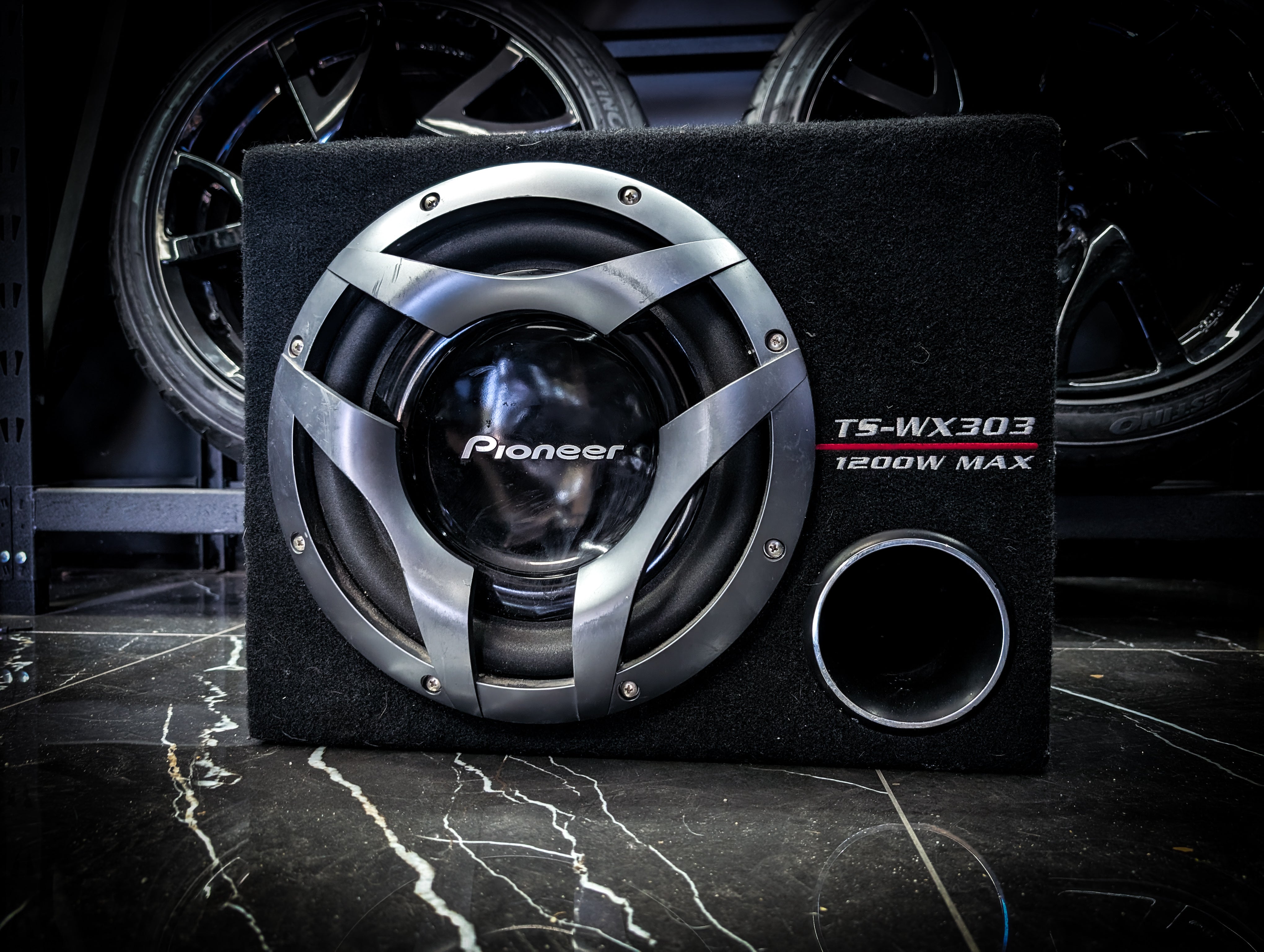 PIONEER 1200watt 12" Ported Subwoofer