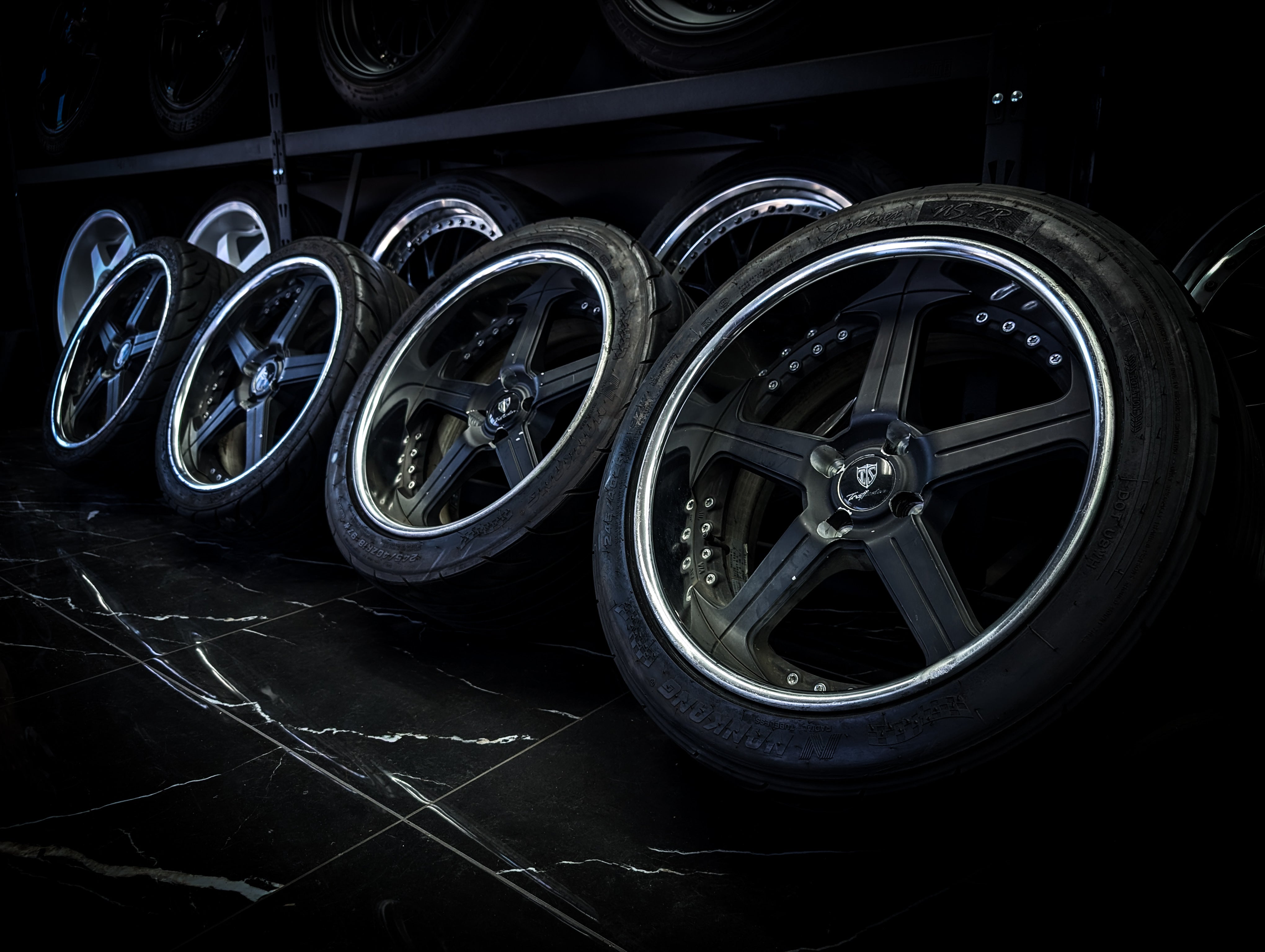 18" Riverside Trafficstar RTS 3 Piece Wheels x 4