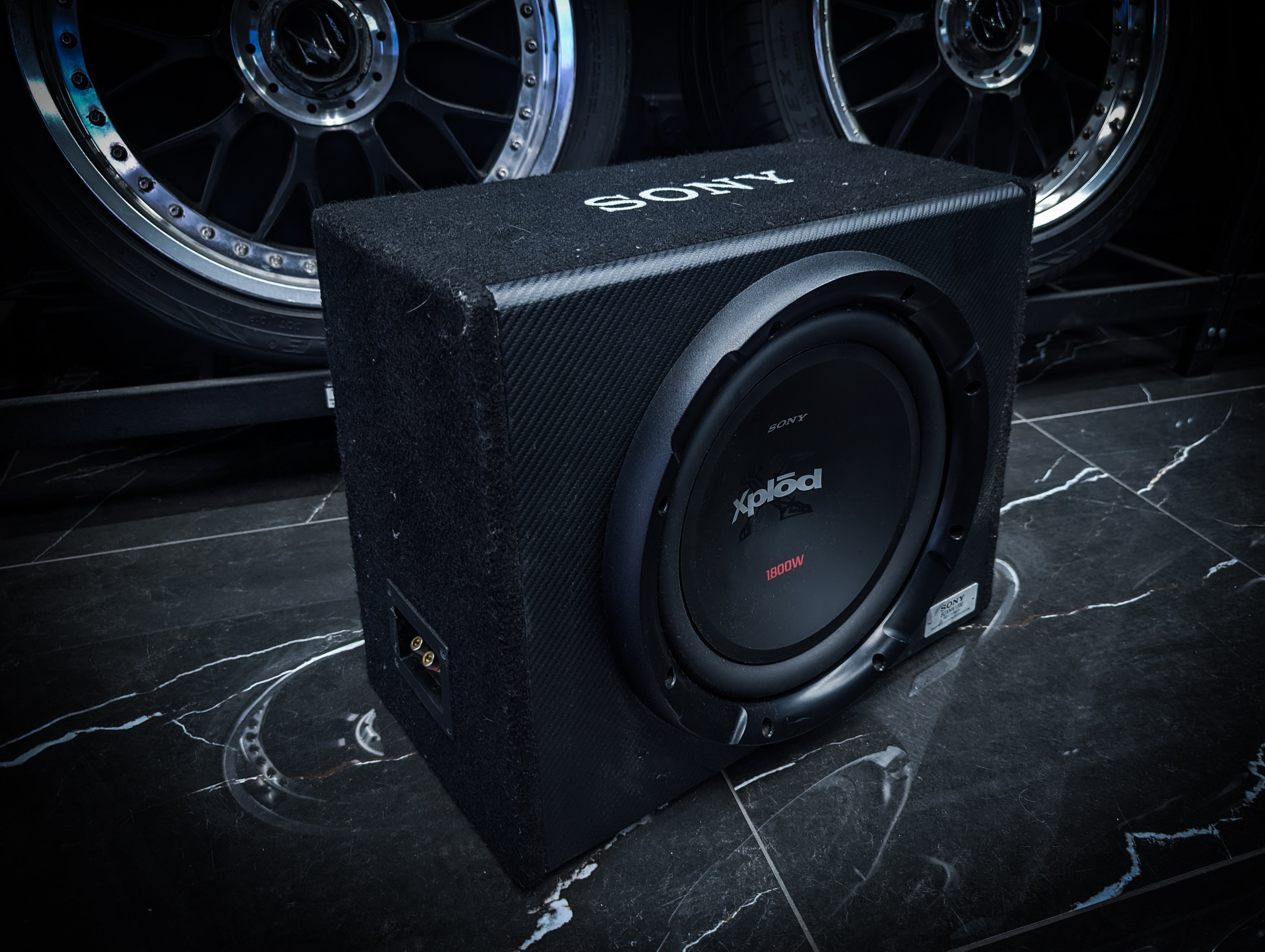 SONY XPLOD 1800watt 12" Subwoofer